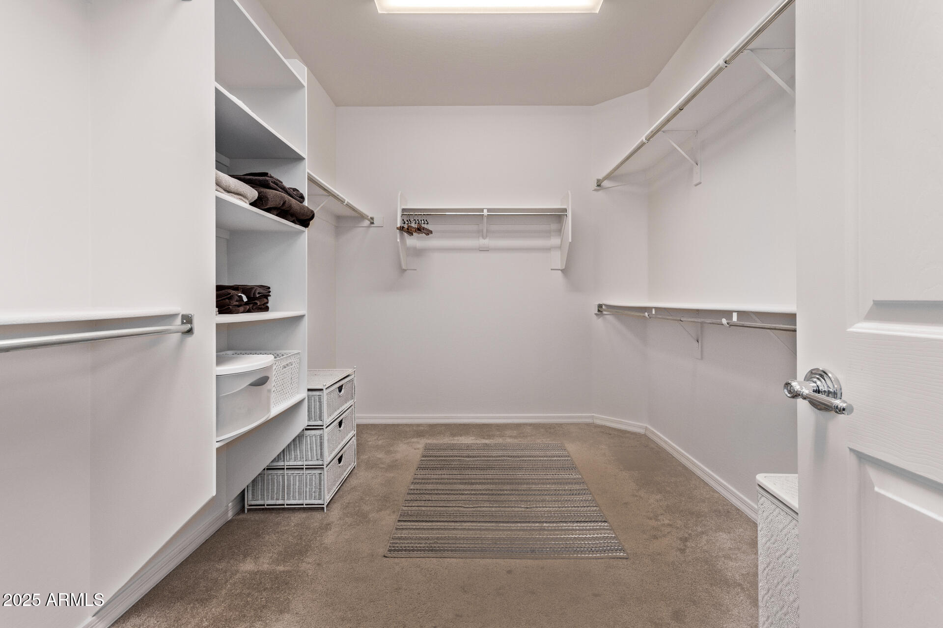 3618 N COLONIAL Court