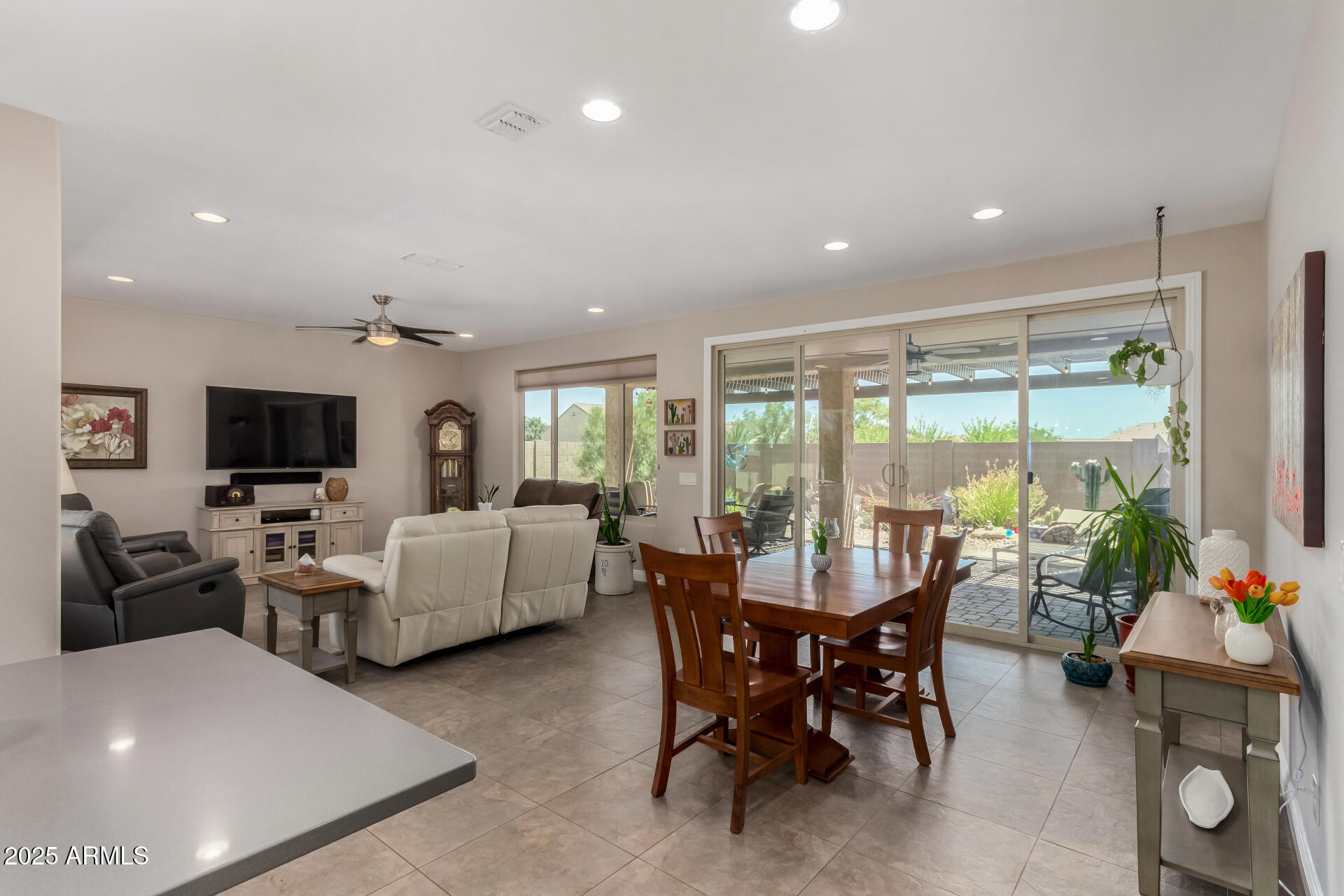 6123 W Sandpiper Way