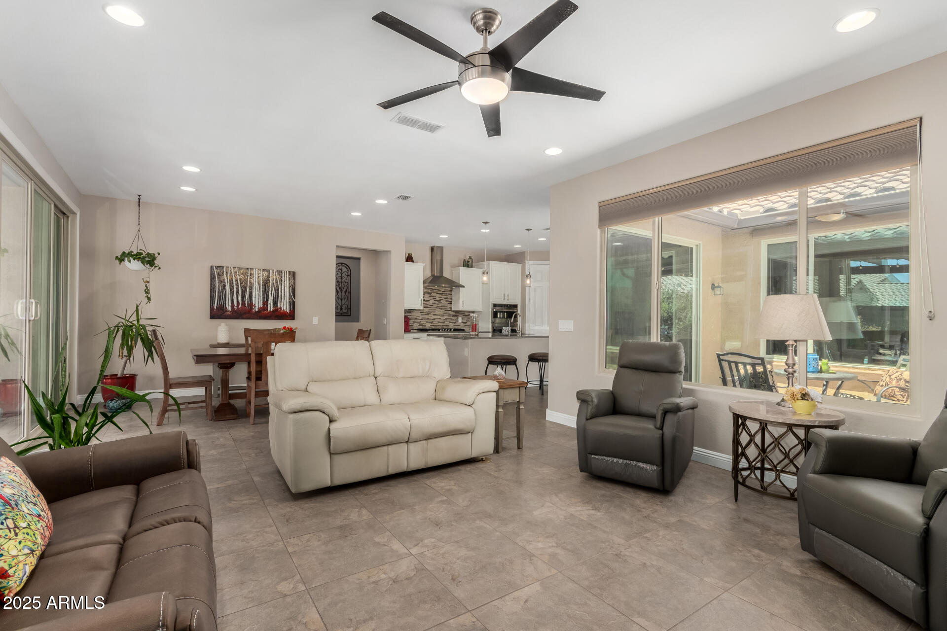 6123 W Sandpiper Way