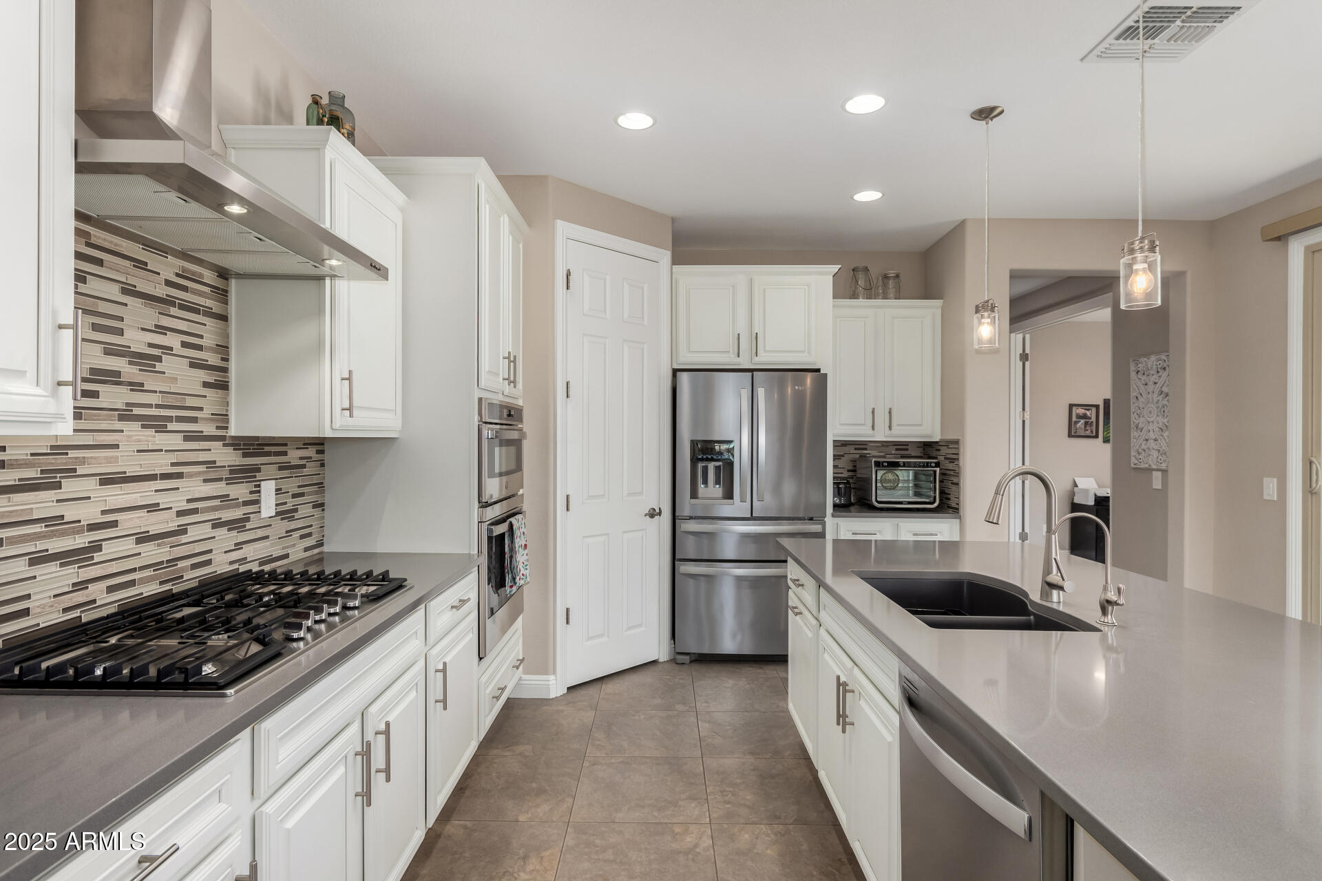 6123 W Sandpiper Way