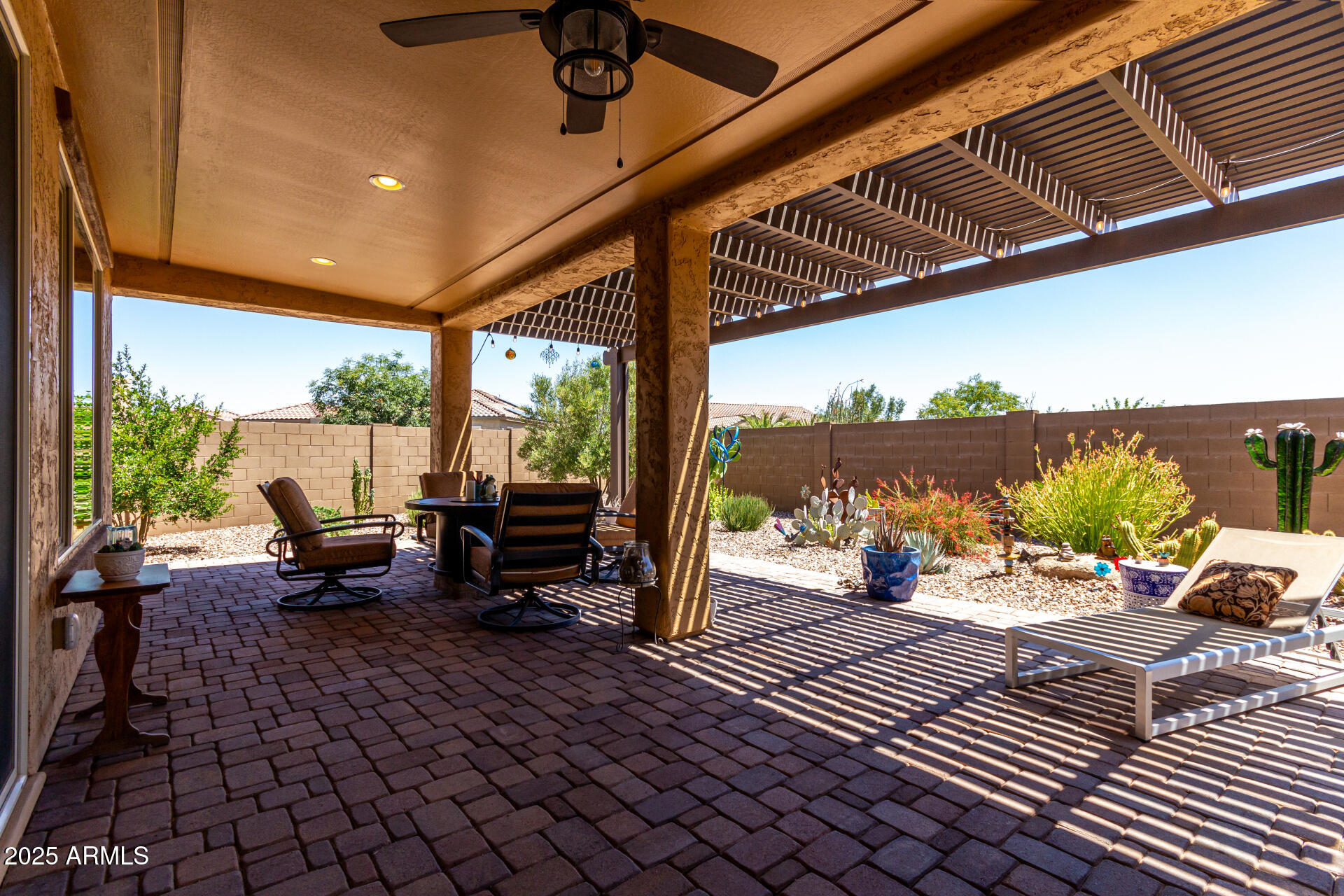 6123 W Sandpiper Way