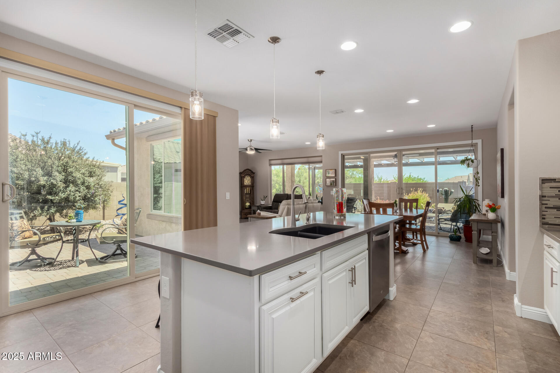 6123 W Sandpiper Way