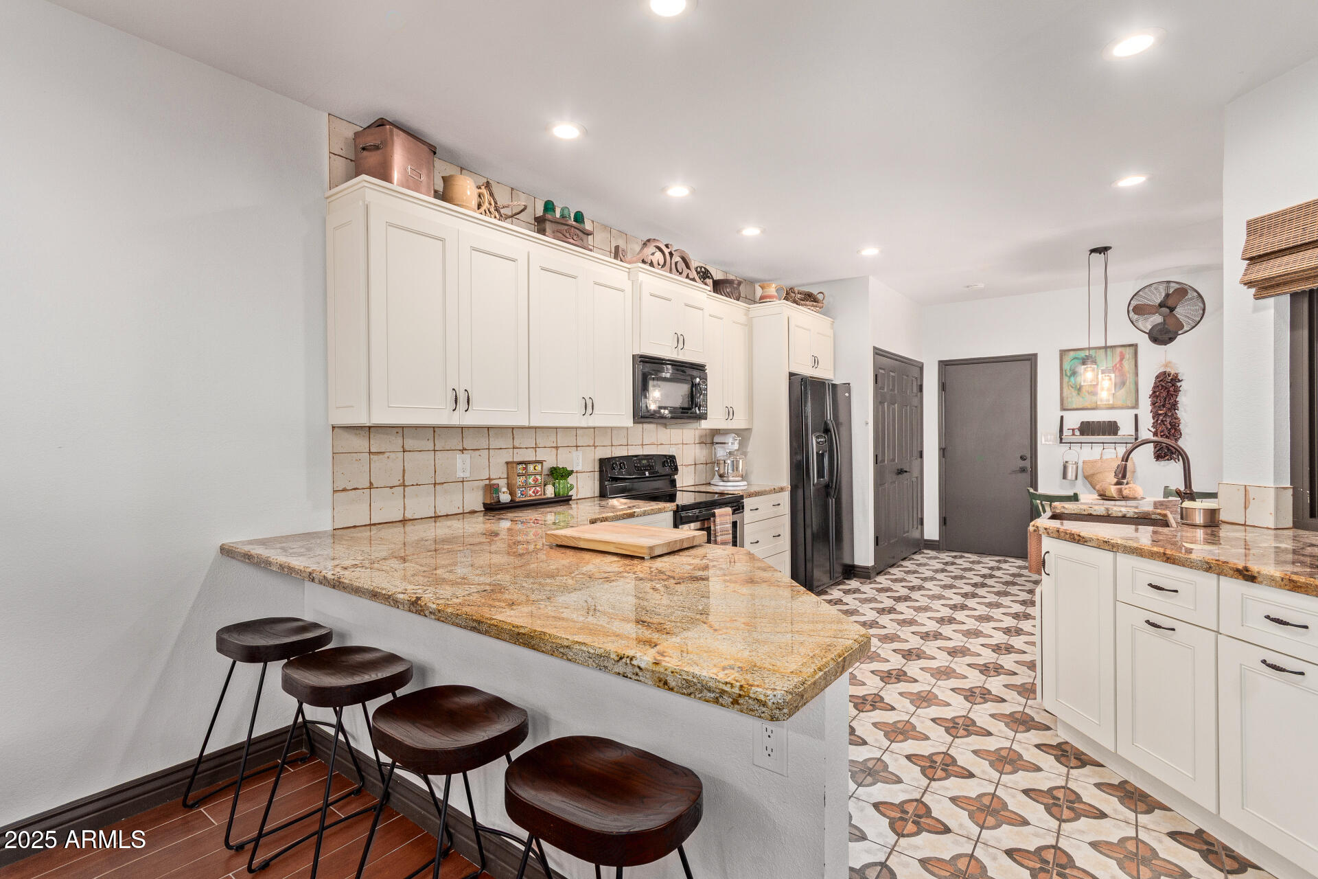 1235 N SUNNYVALE, 113