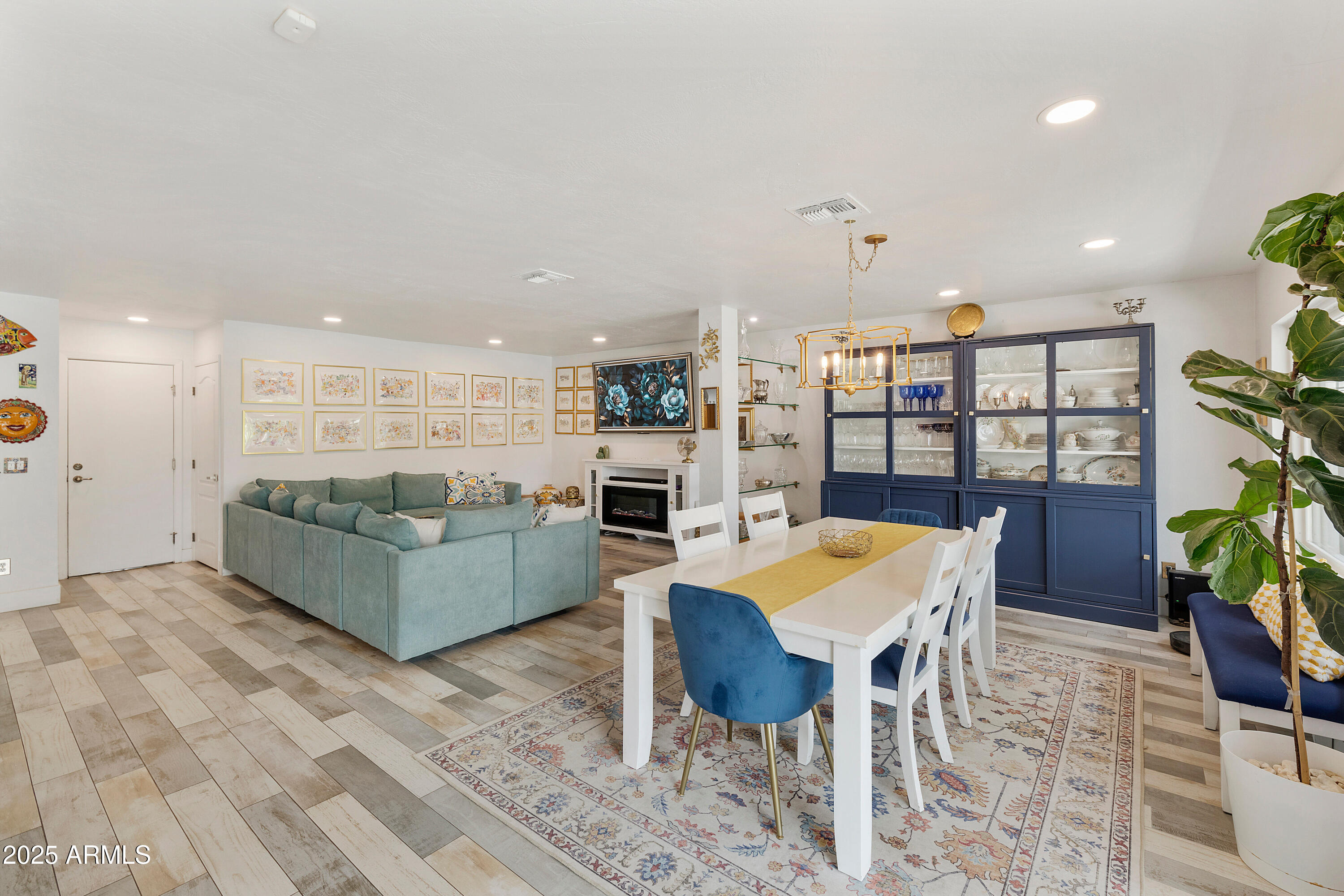 1656 W Meseto Circle