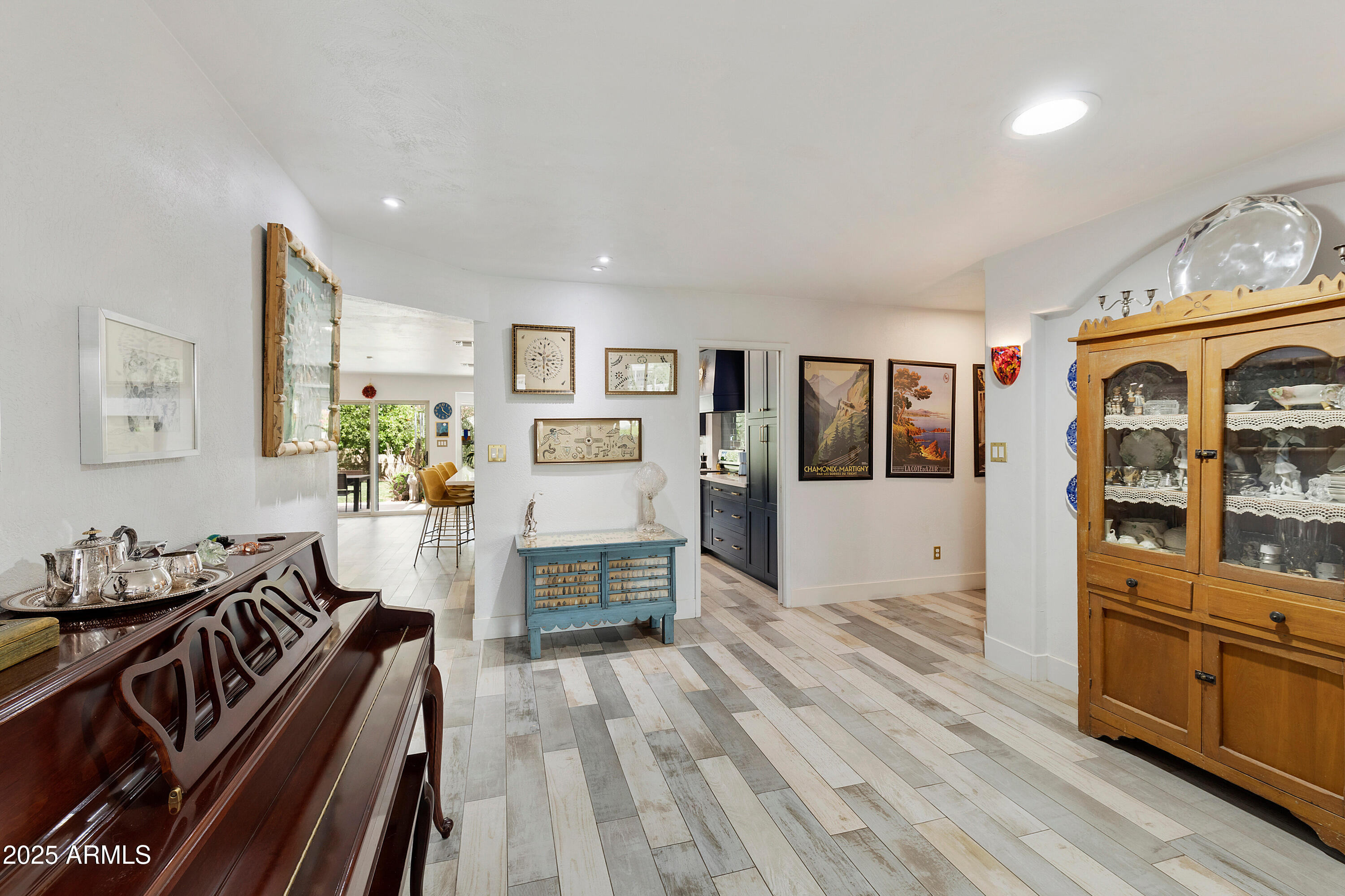 1656 W Meseto Circle