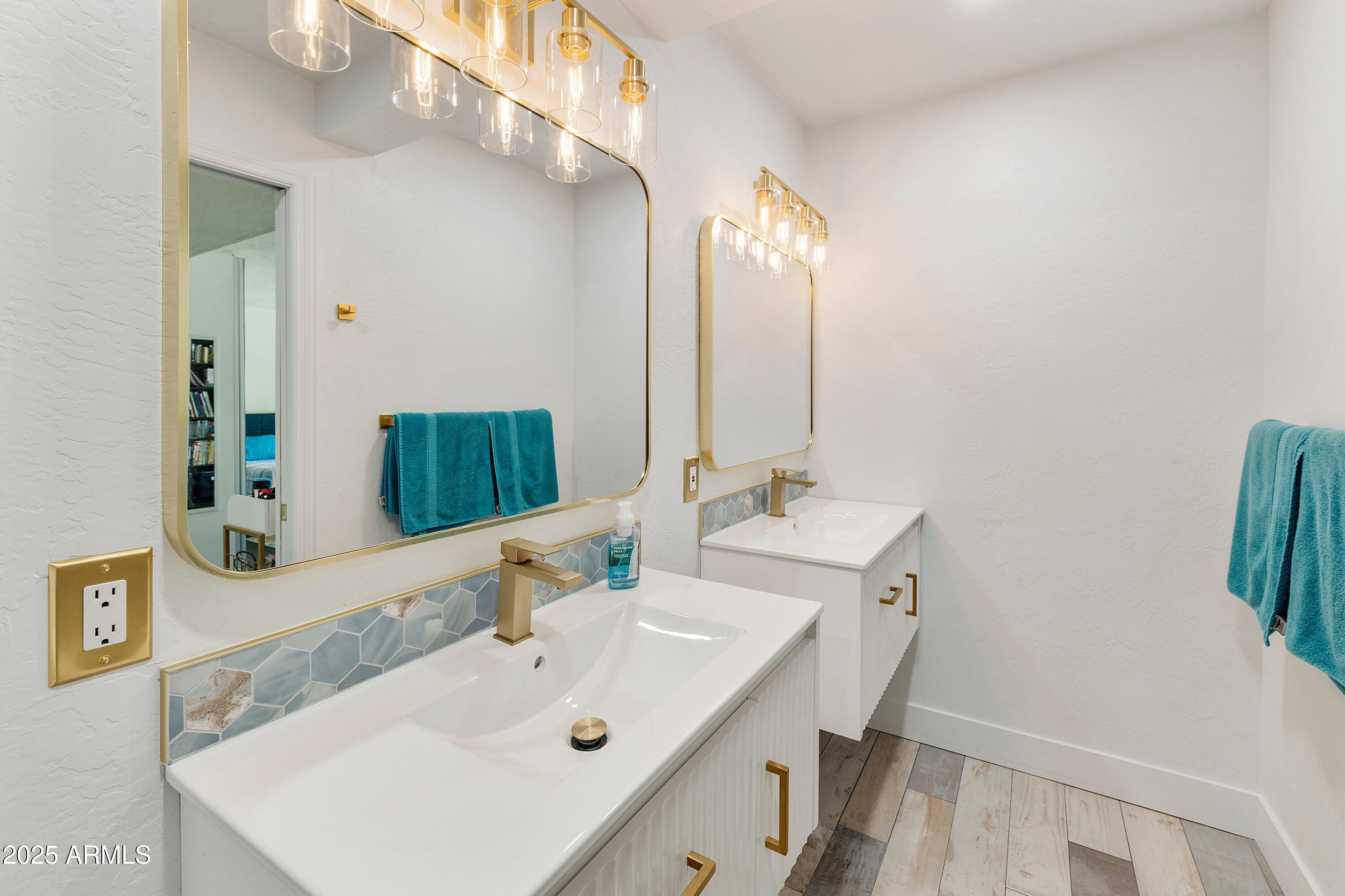 1656 W Meseto Circle