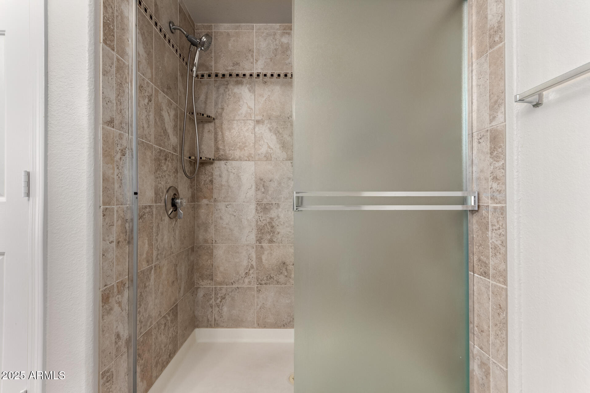 9820 N CENTRAL Avenue, 321