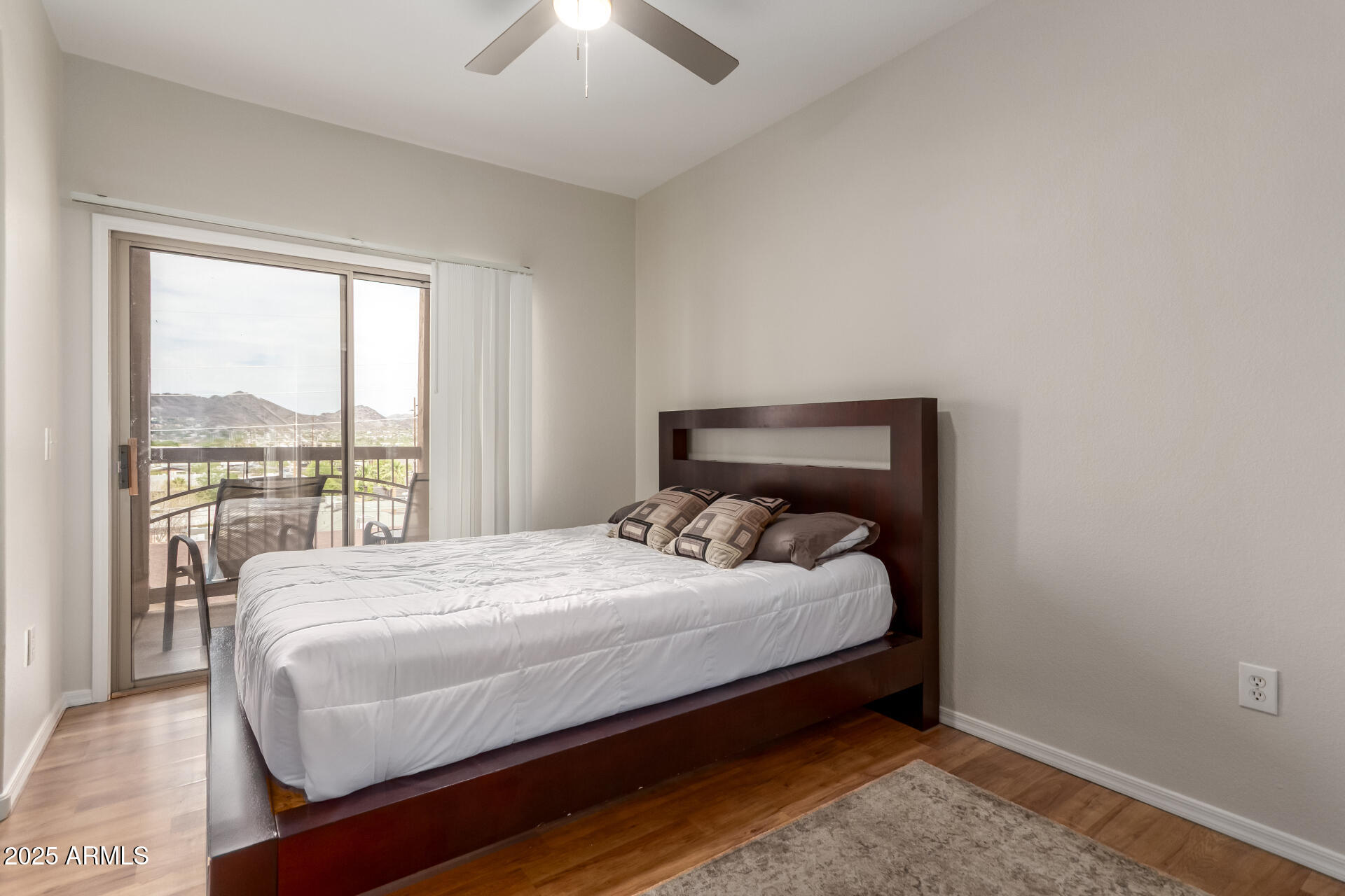 9820 N CENTRAL Avenue, 321