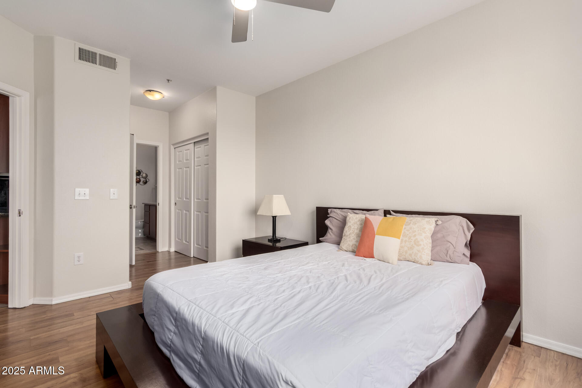 9820 N CENTRAL Avenue, 321