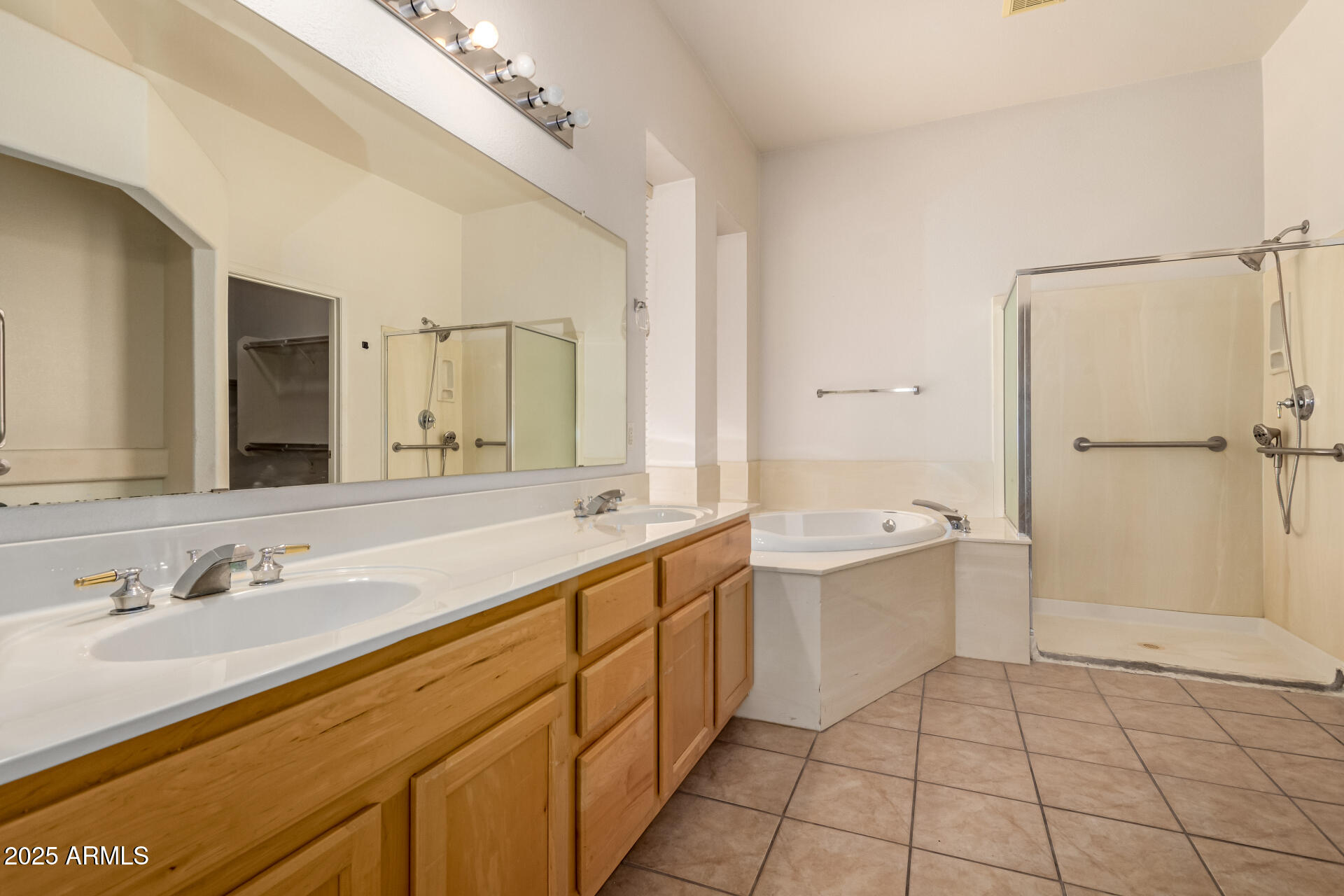 710 W CHERRYWOOD Drive