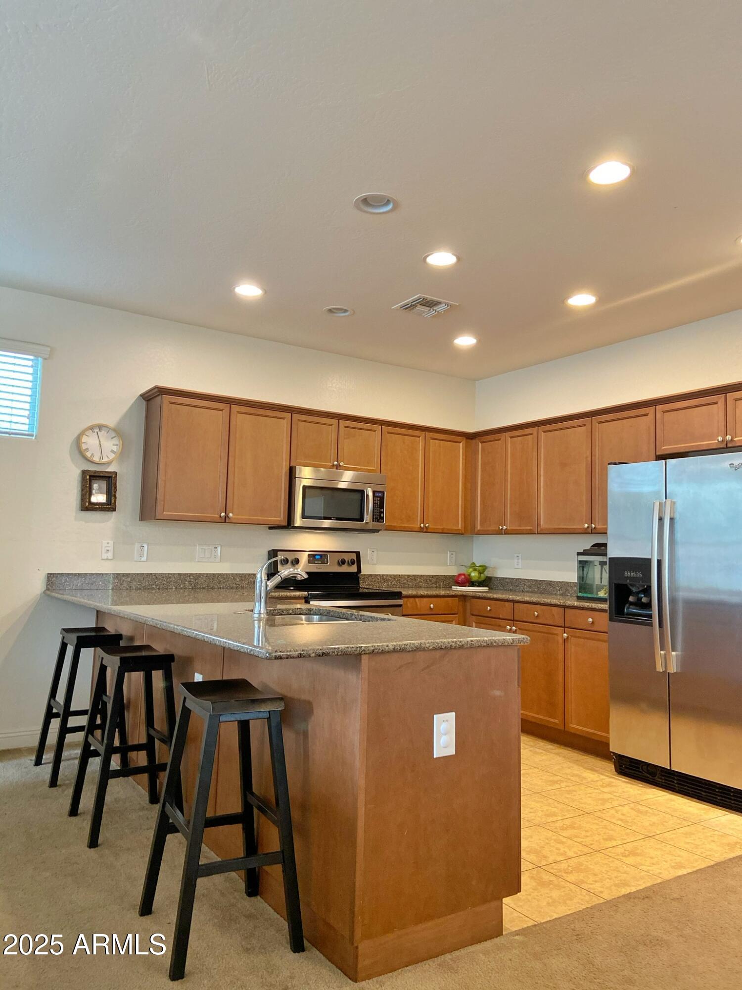 3296 E SHEFFIELD Road