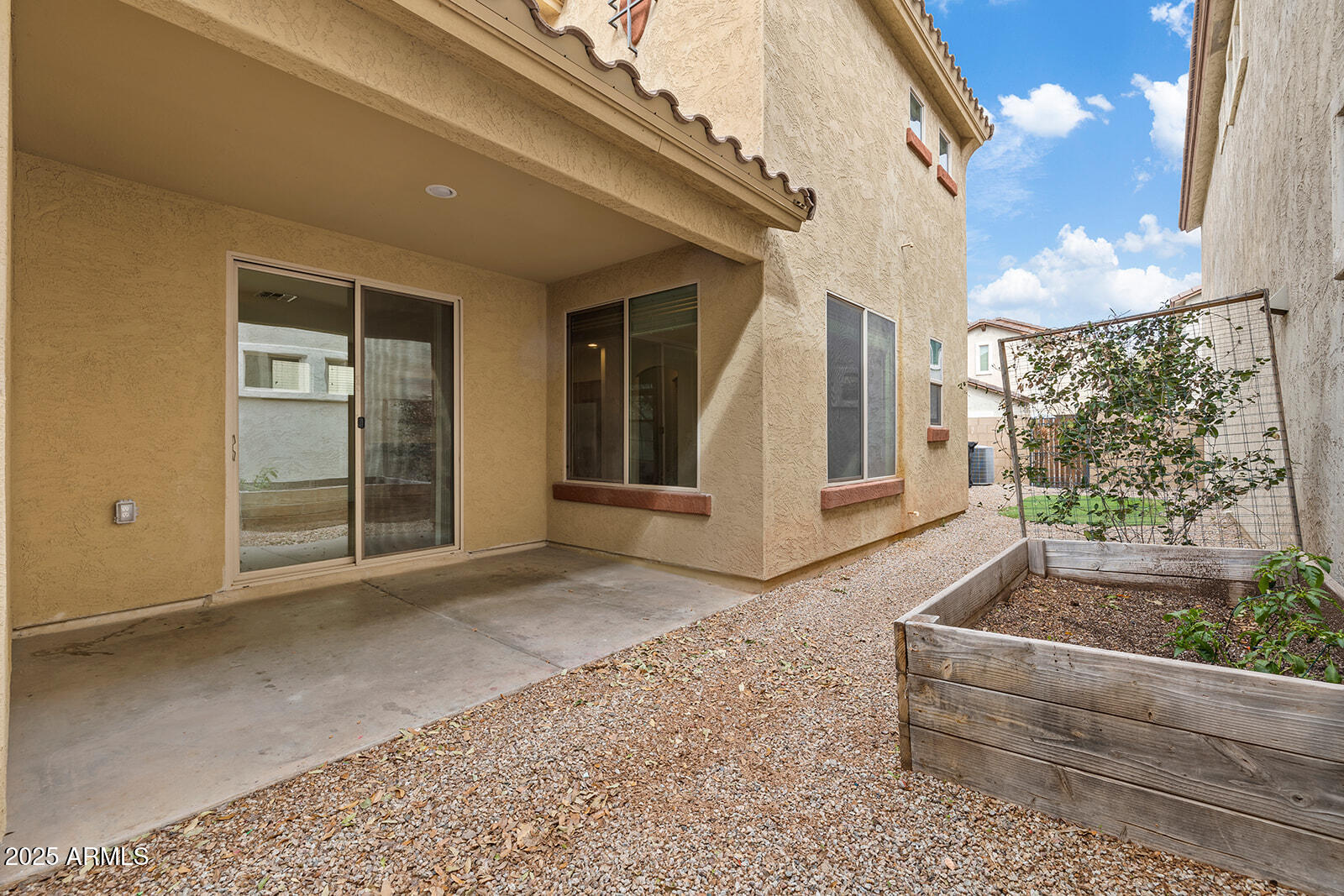 3296 E SHEFFIELD Road