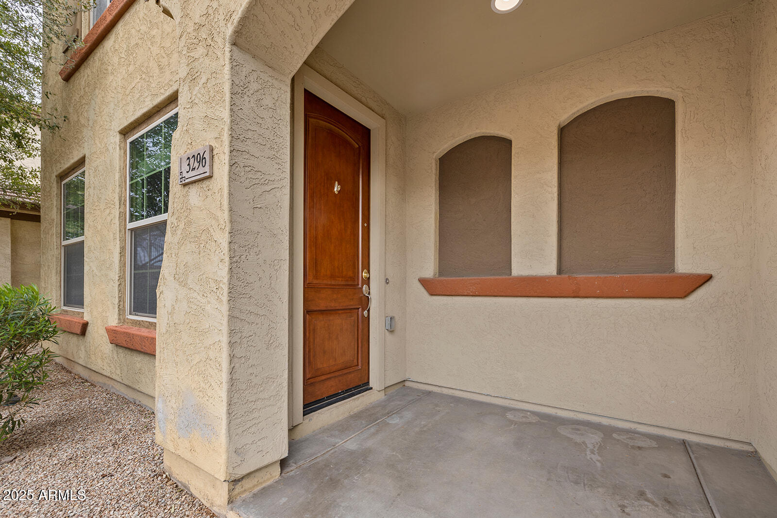 3296 E SHEFFIELD Road