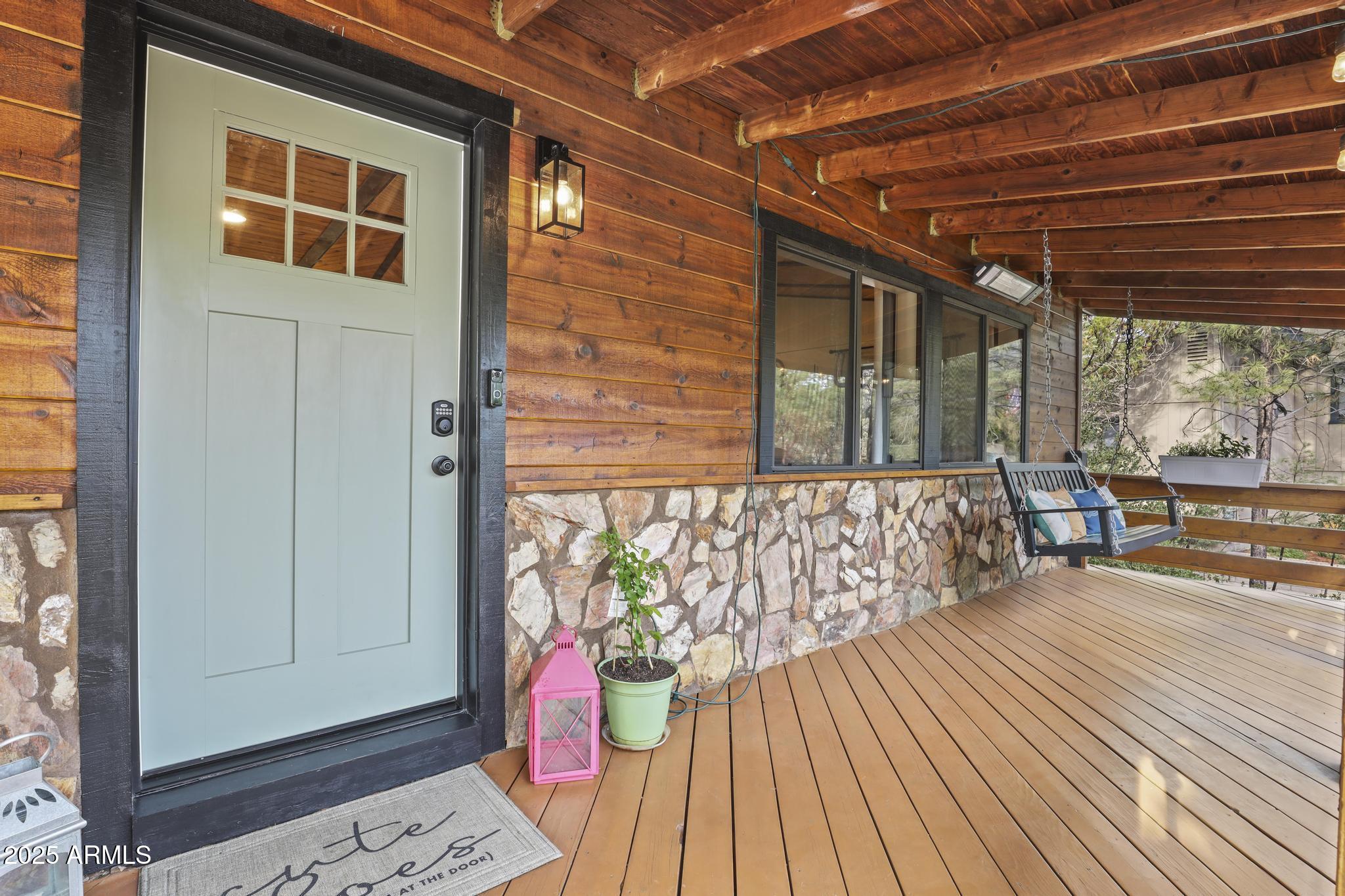 811 S RIDGEWAY Street