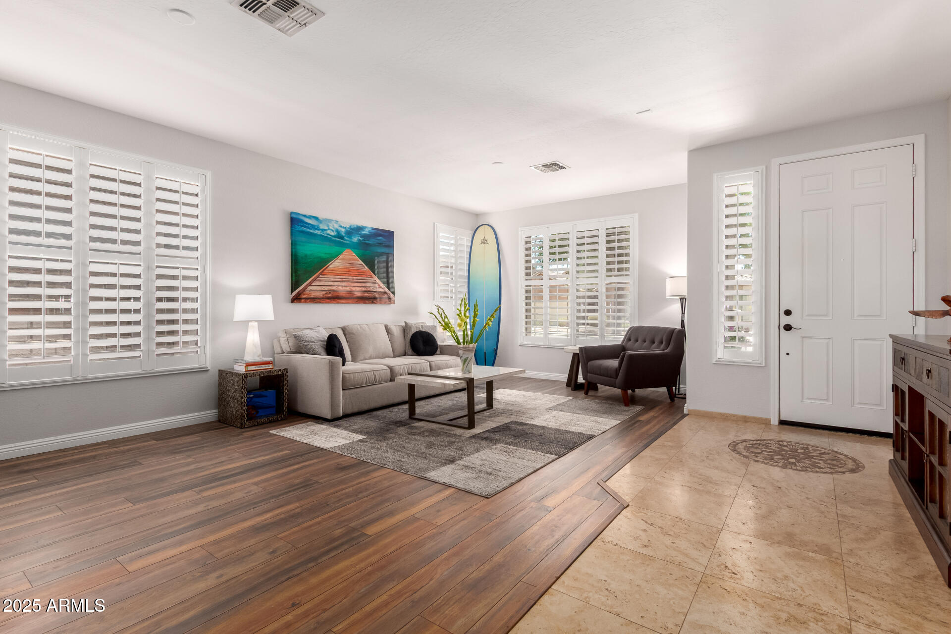 3628 E MEADOWVIEW Drive