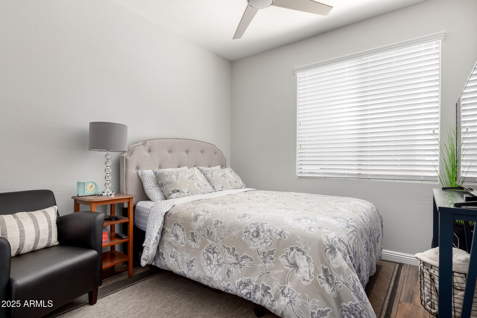 3628 E MEADOWVIEW Drive