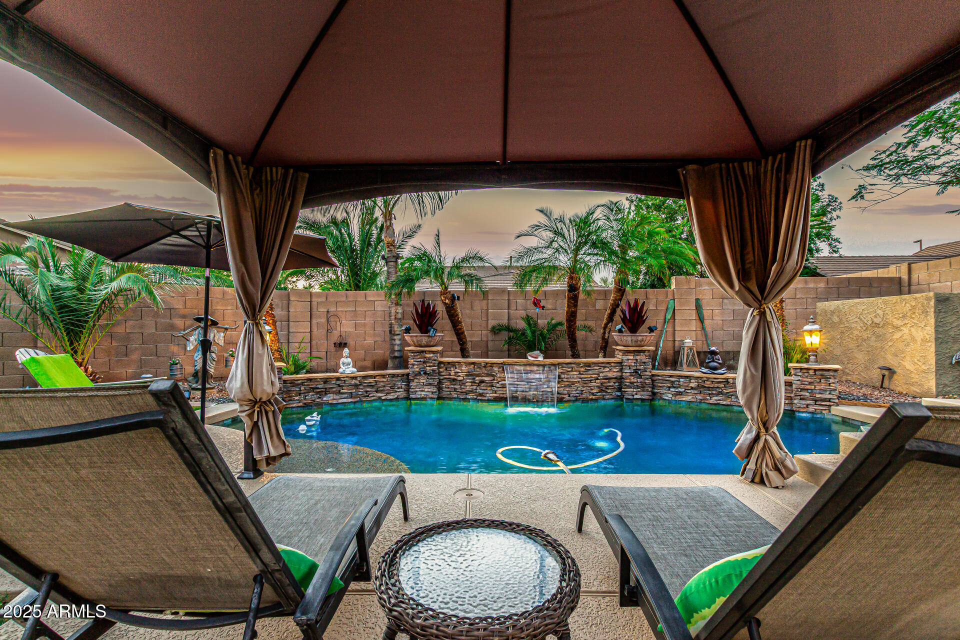 3628 E MEADOWVIEW Drive