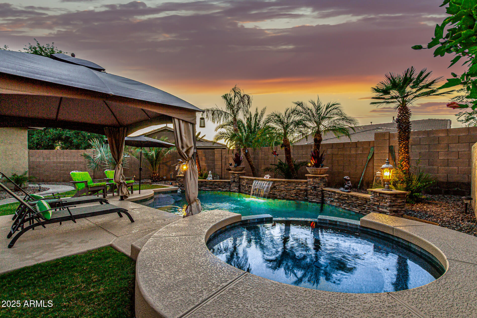 3628 E MEADOWVIEW Drive