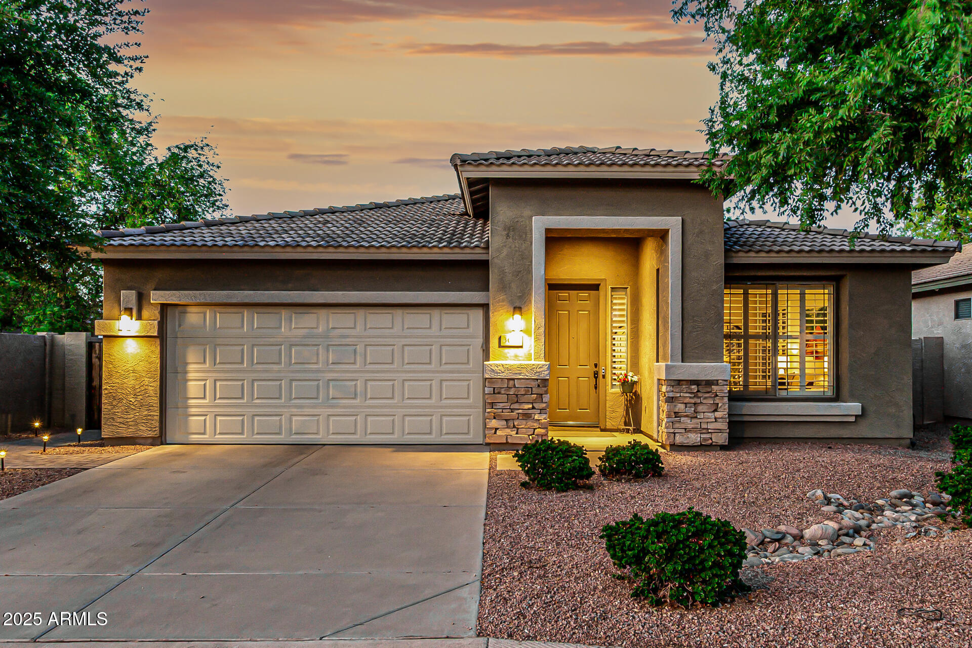 3628 E MEADOWVIEW Drive