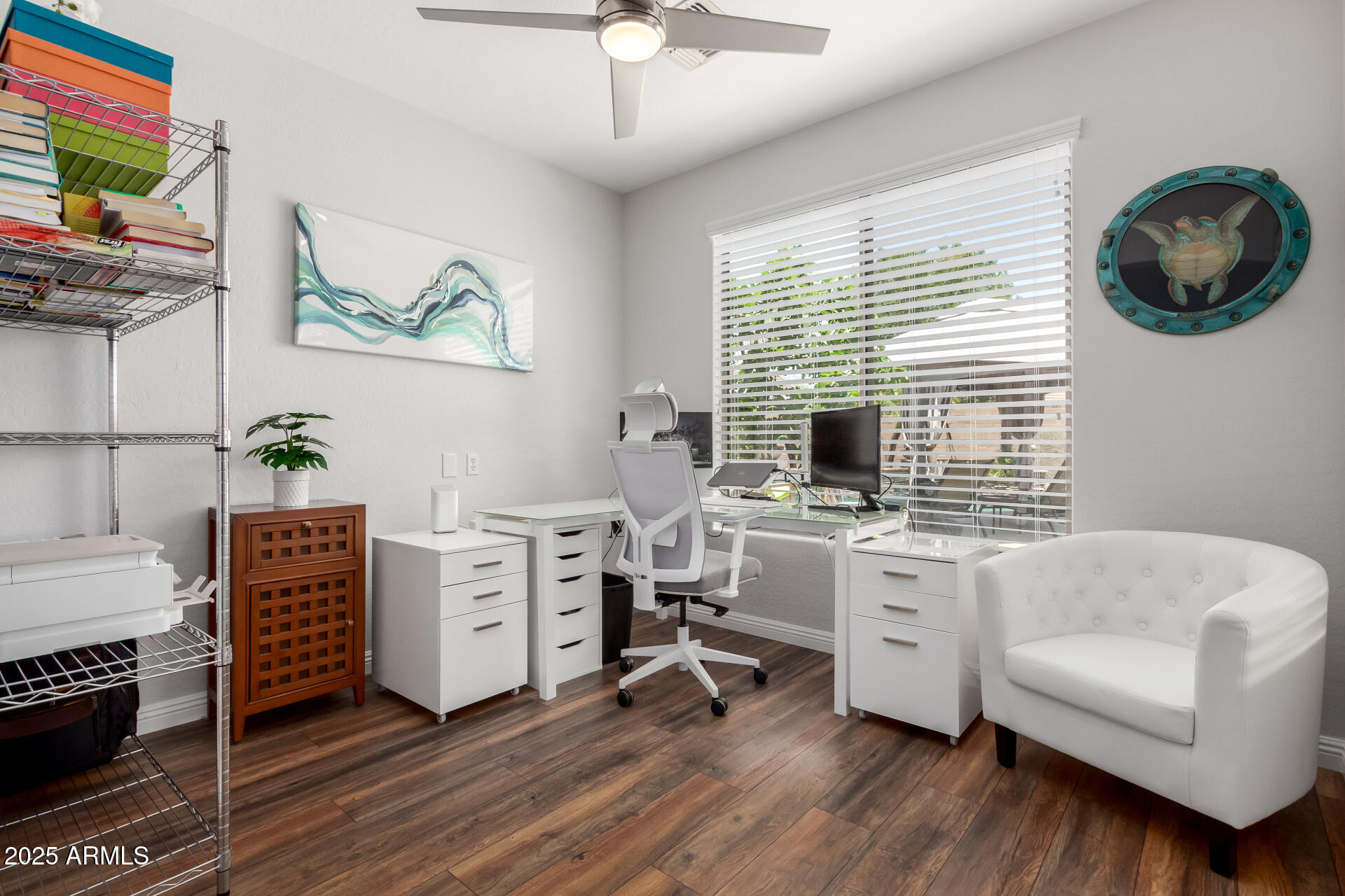 3628 E MEADOWVIEW Drive