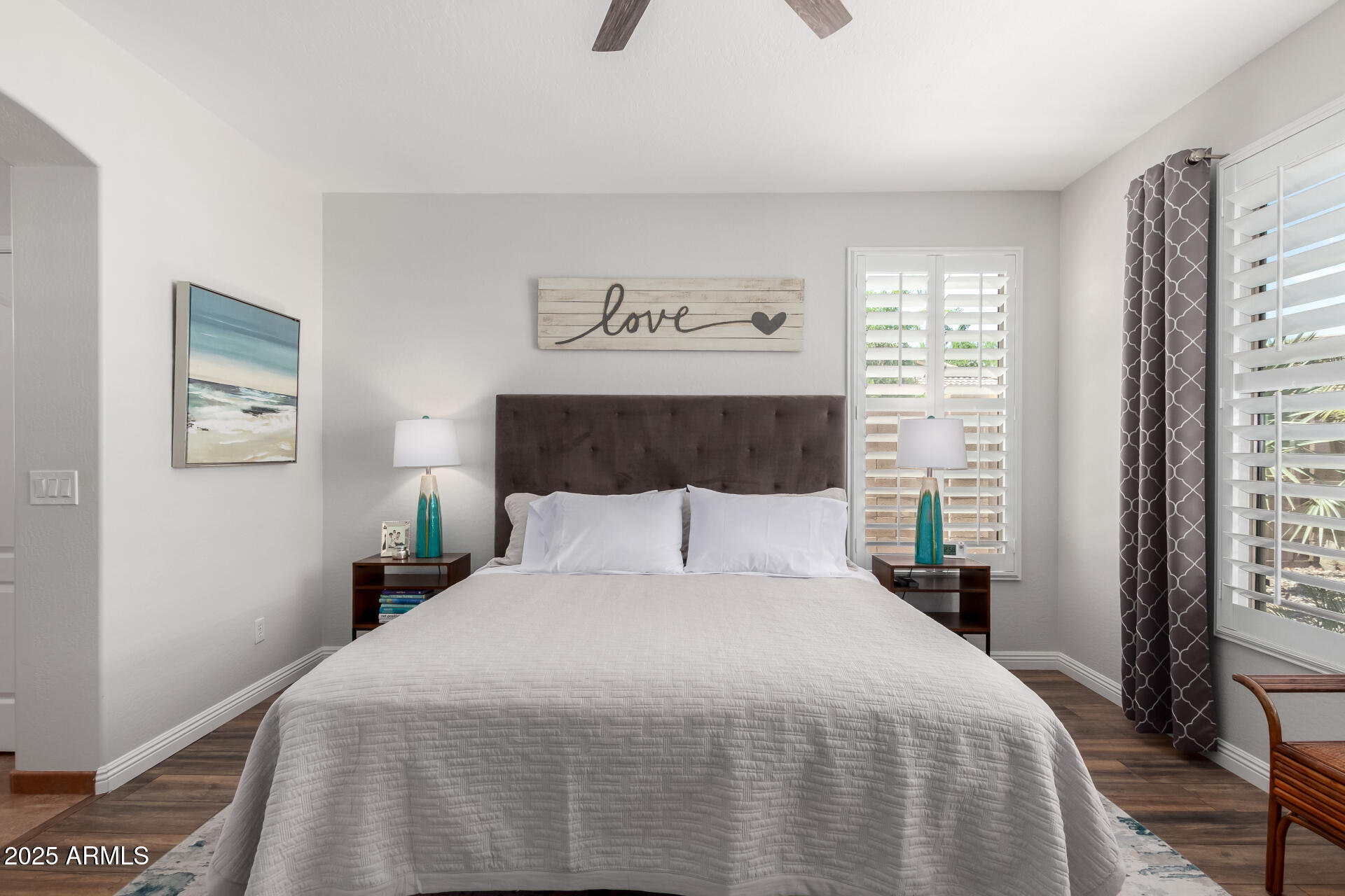 3628 E MEADOWVIEW Drive