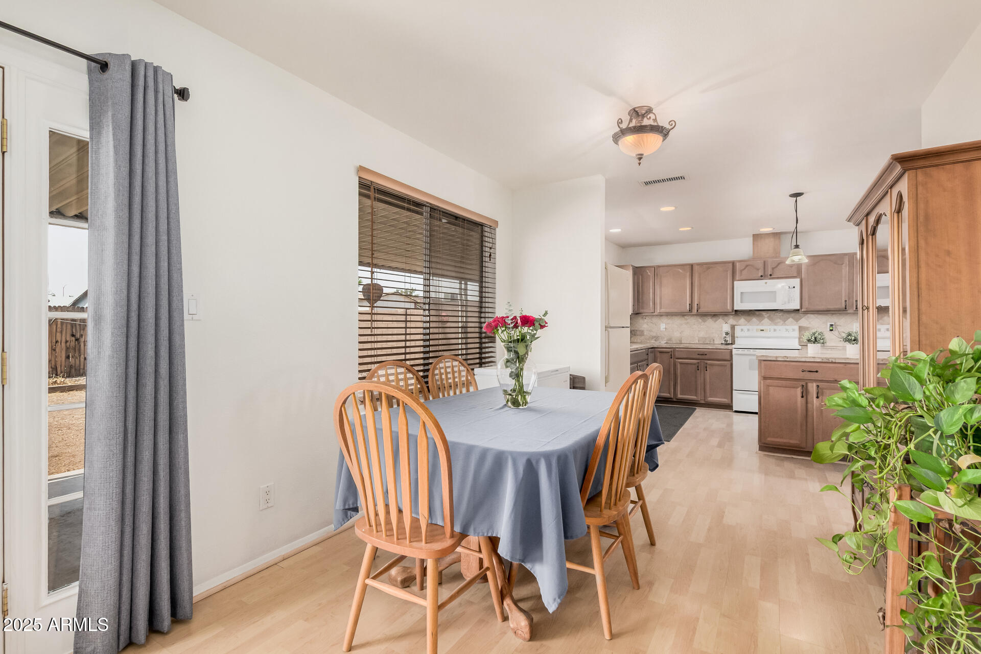 2447 E HOLMES Avenue