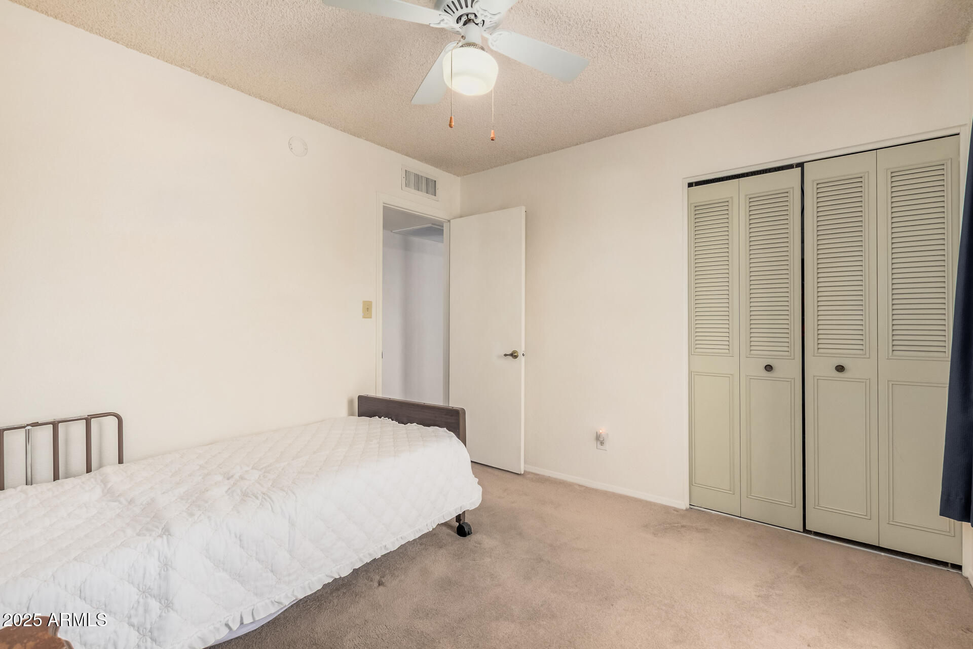 2447 E HOLMES Avenue