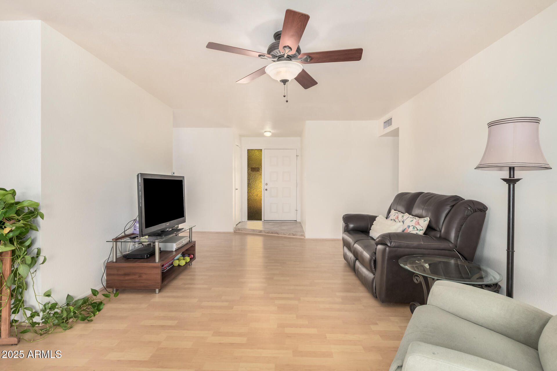 2447 E HOLMES Avenue