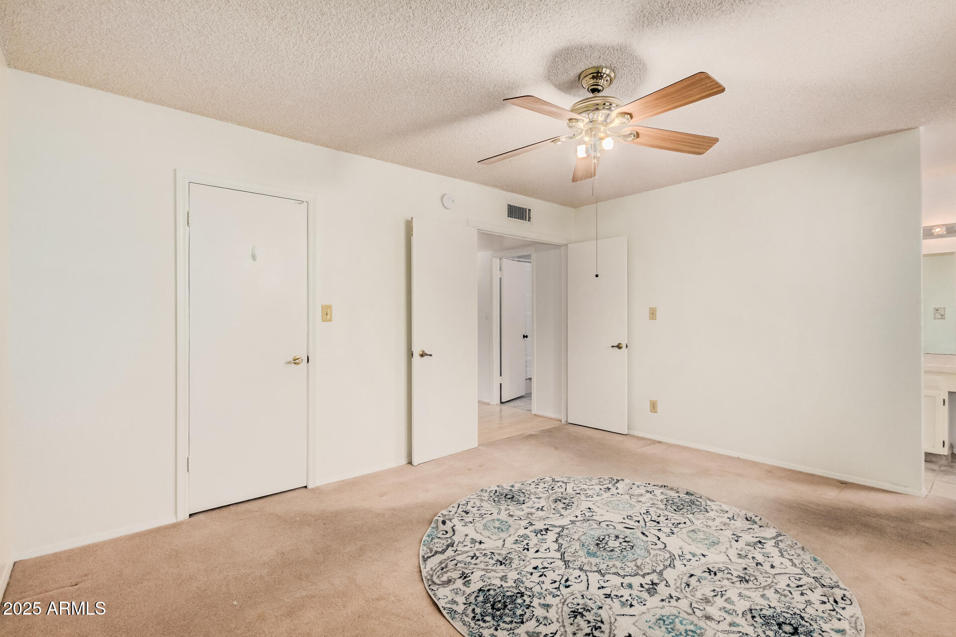 2447 E HOLMES Avenue