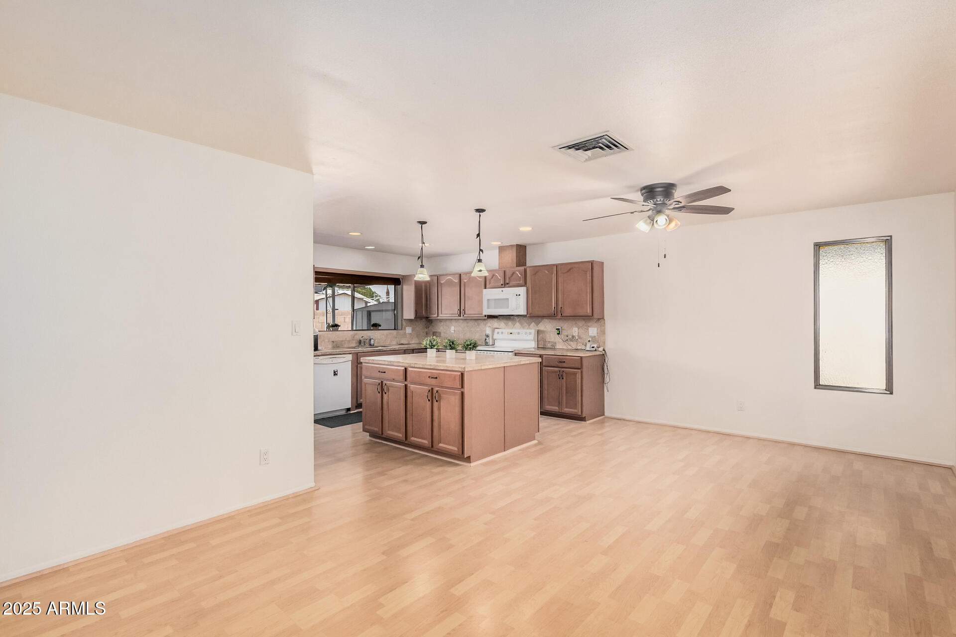 2447 E HOLMES Avenue