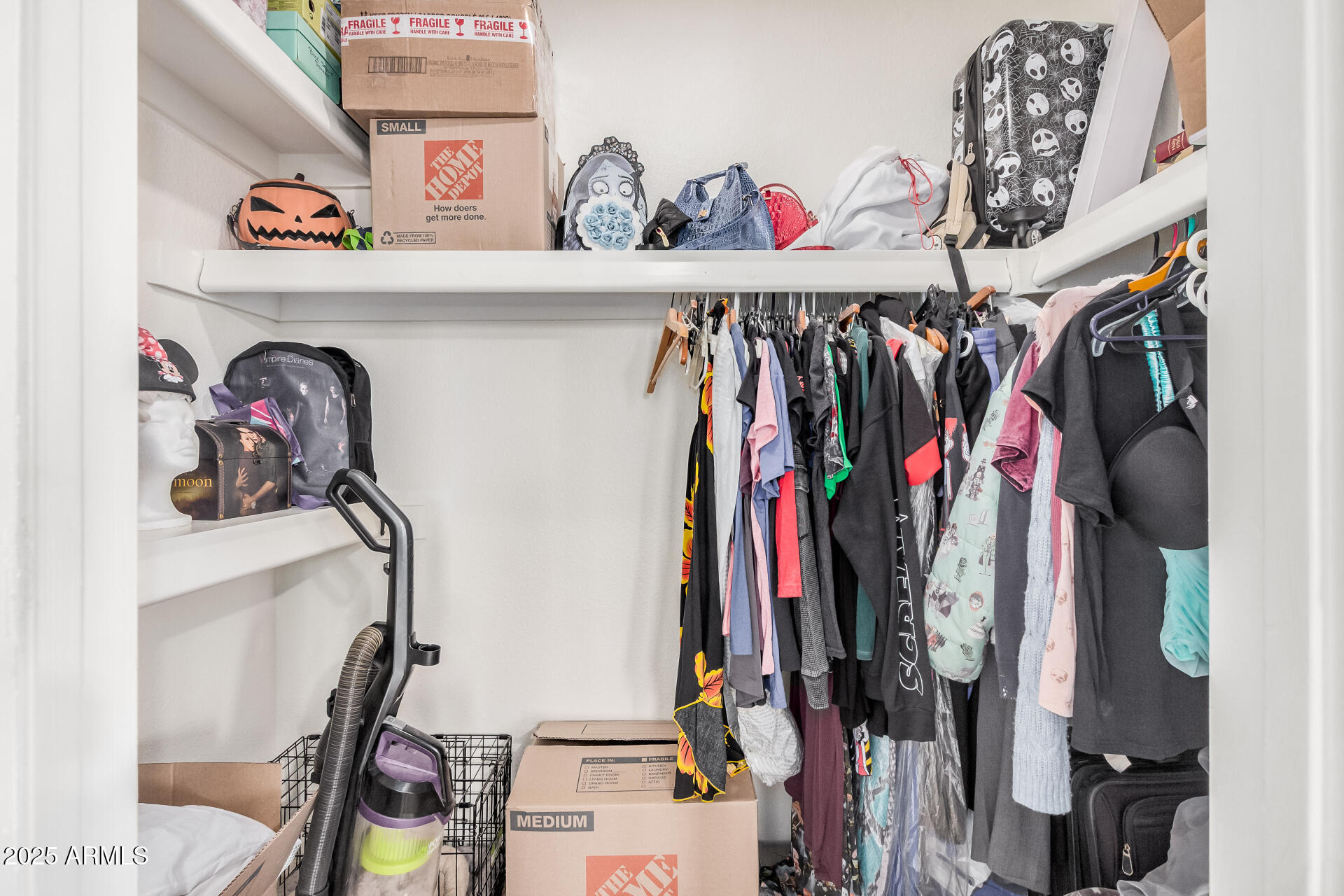 2447 E HOLMES Avenue