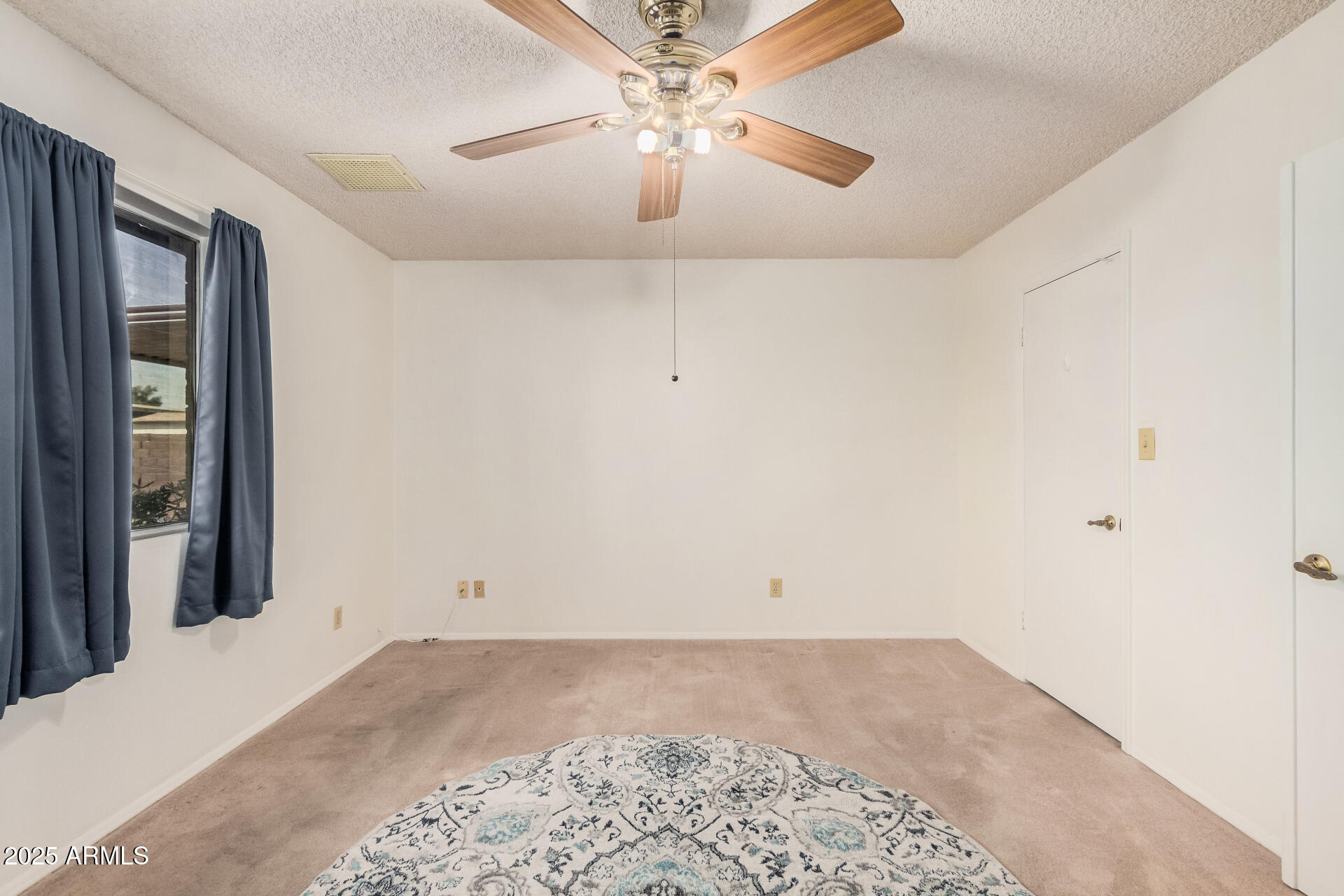 2447 E HOLMES Avenue