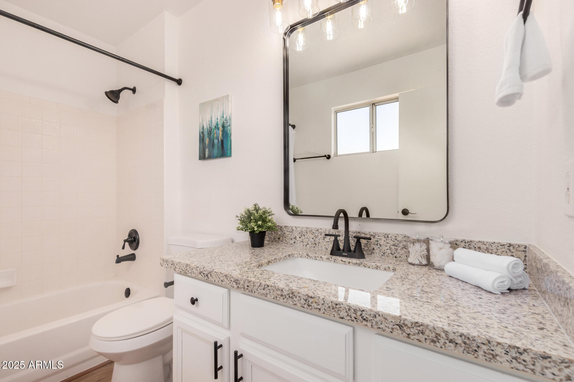 8103 E DARTMOUTH Street