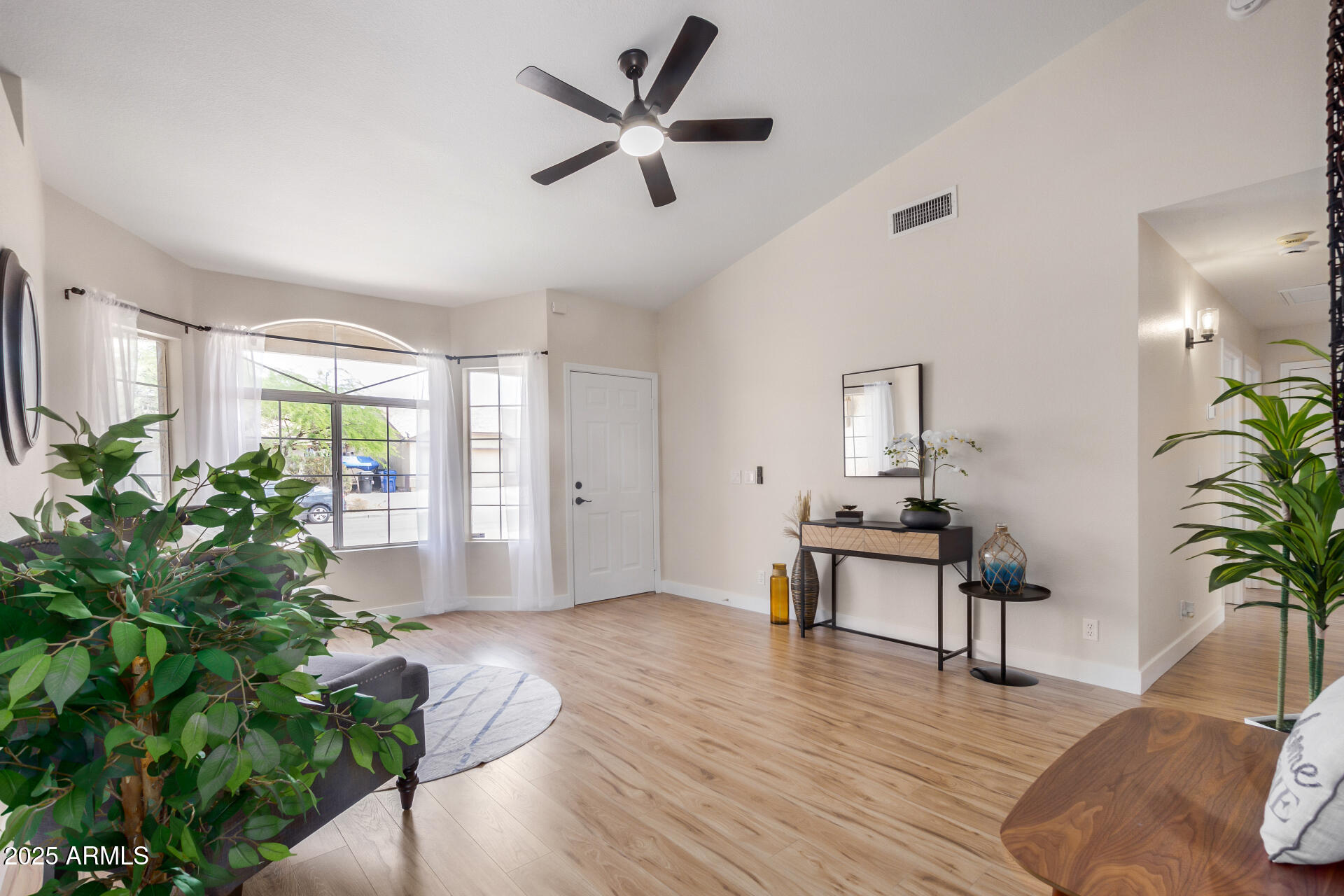 8103 E DARTMOUTH Street