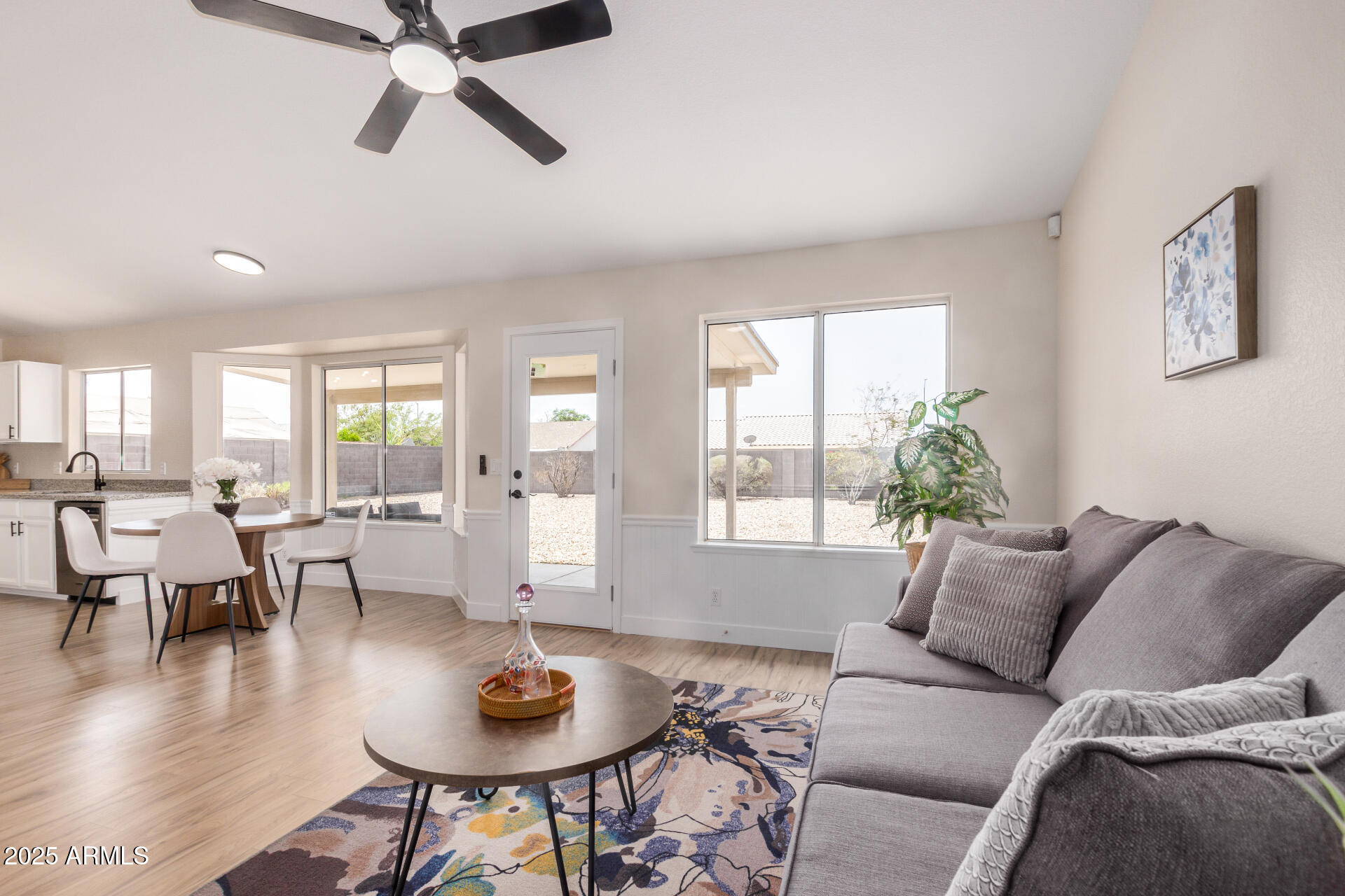 8103 E DARTMOUTH Street