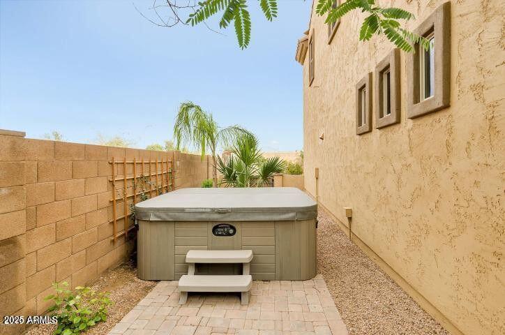 4842 E FIRESTONE Drive