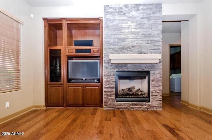 4842 E FIRESTONE Drive