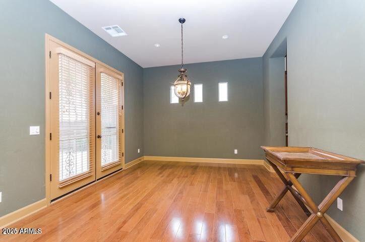 4842 E FIRESTONE Drive