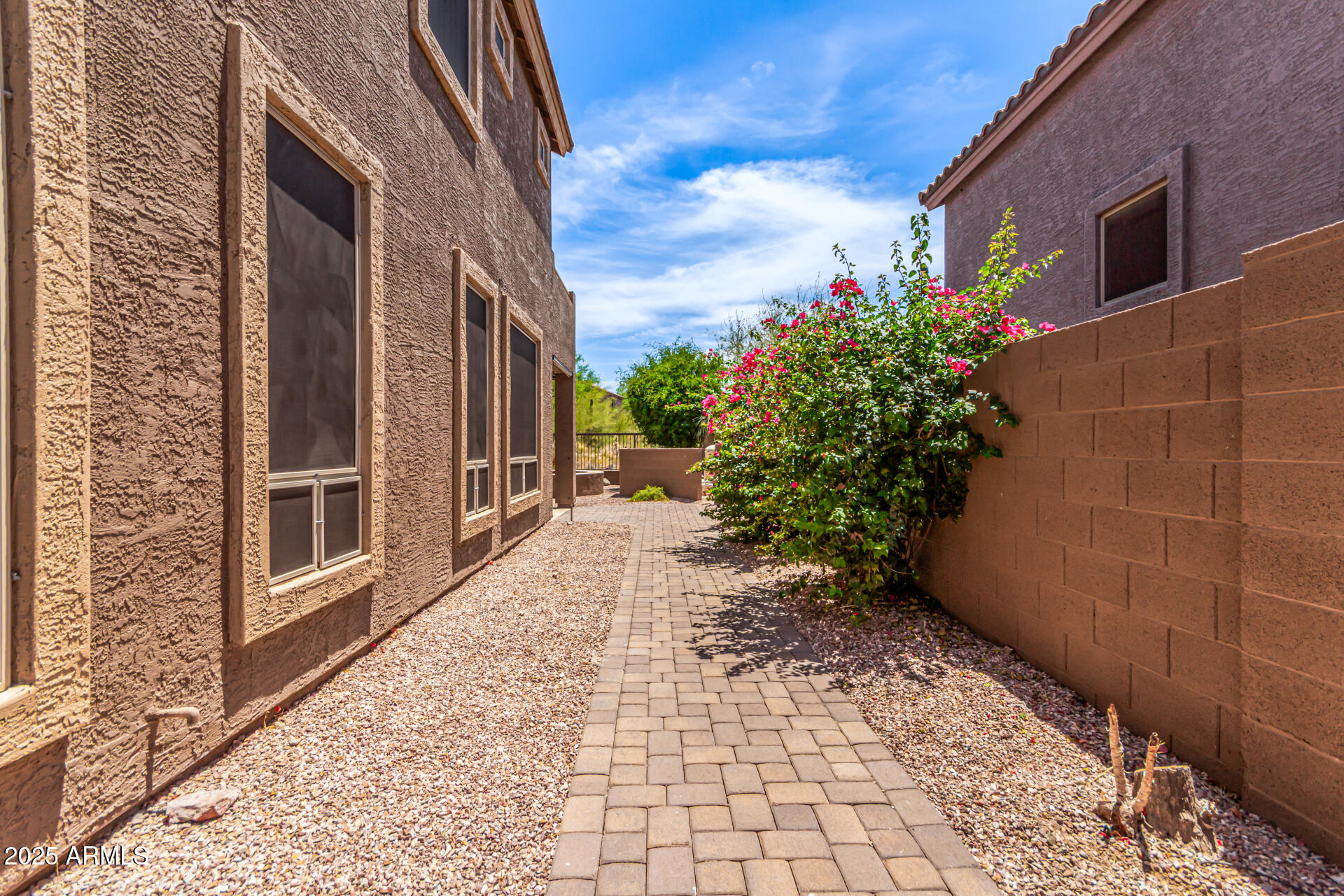 3055 N RED MOUNTAIN, 98