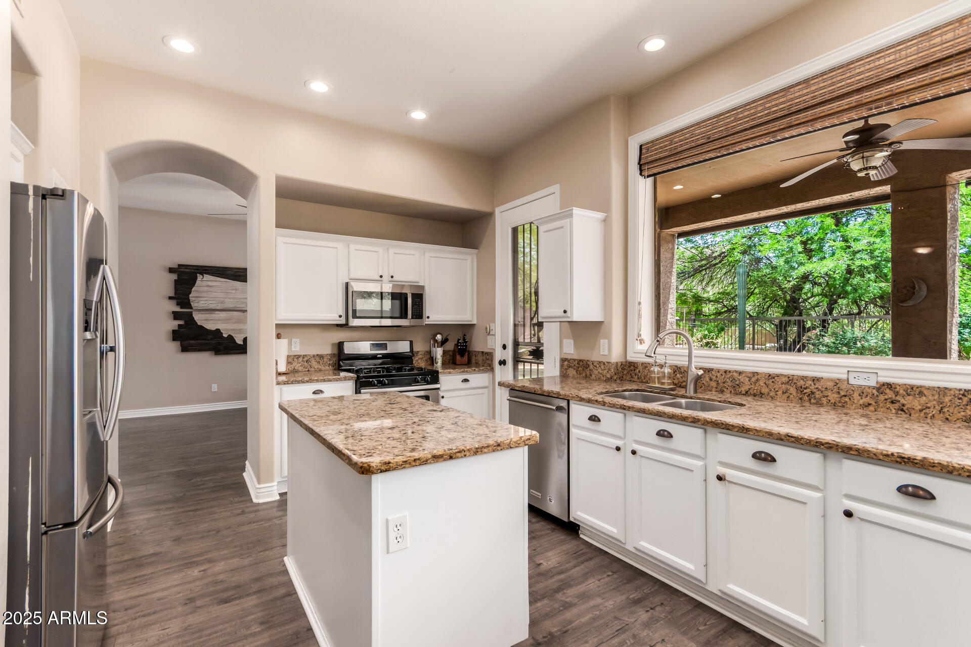 3055 N RED MOUNTAIN, 98