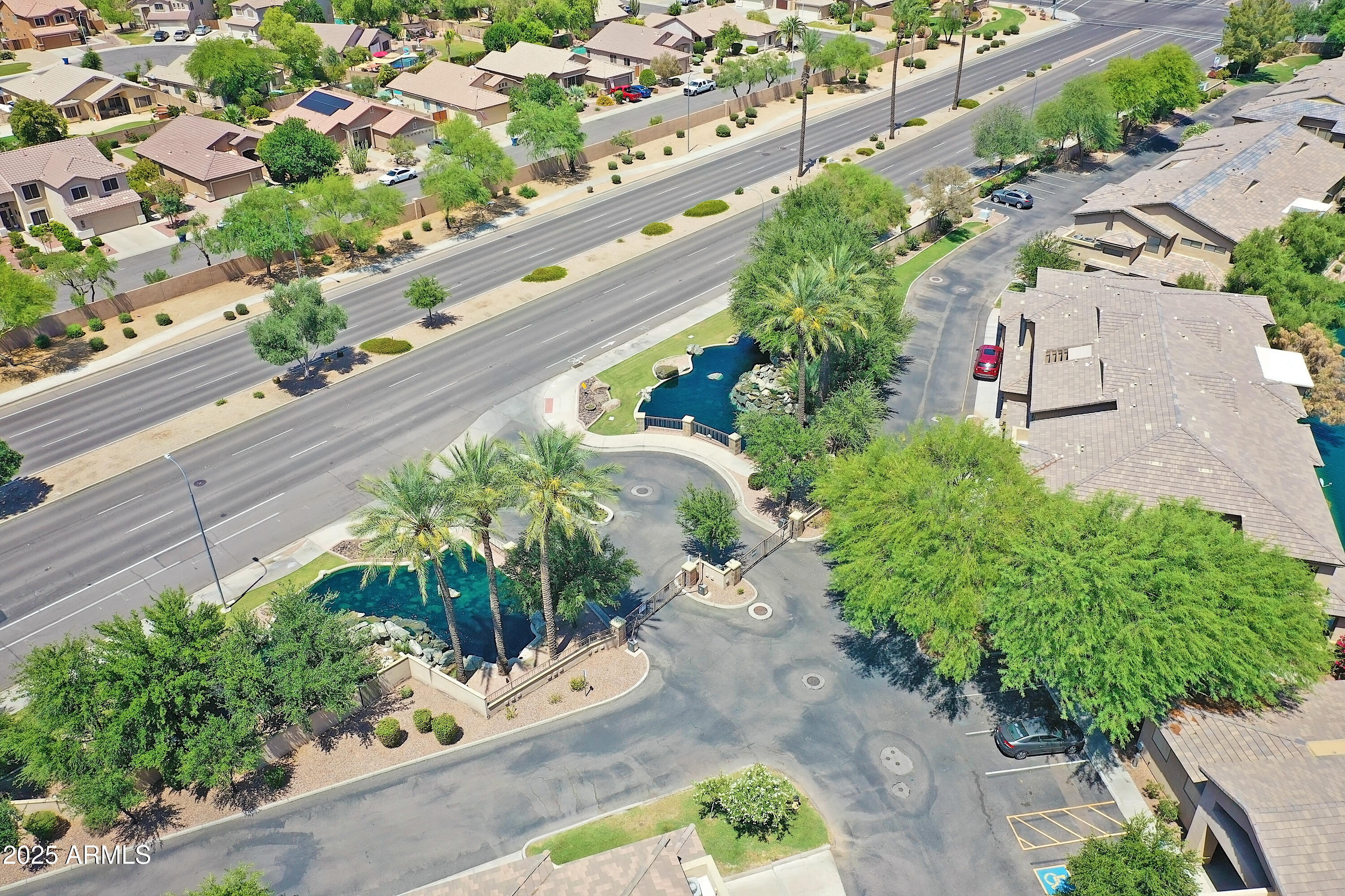 705 W QUEEN CREEK Road, 1201