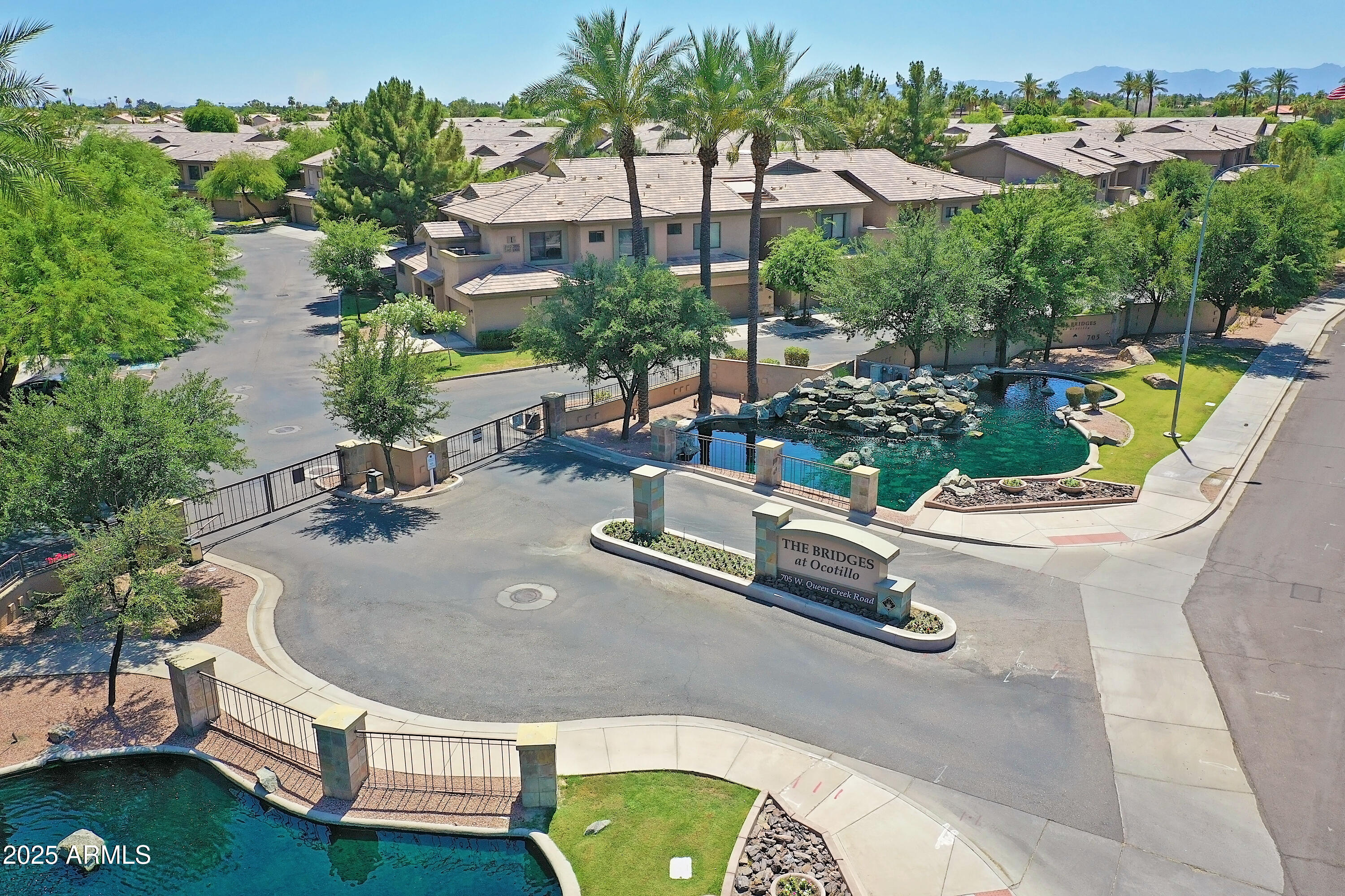 705 W QUEEN CREEK Road, 1201