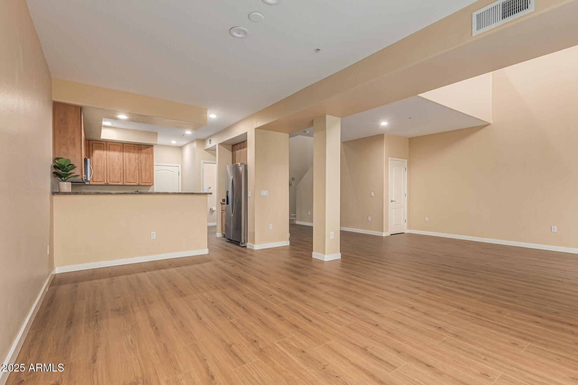 705 W QUEEN CREEK Road, 1201