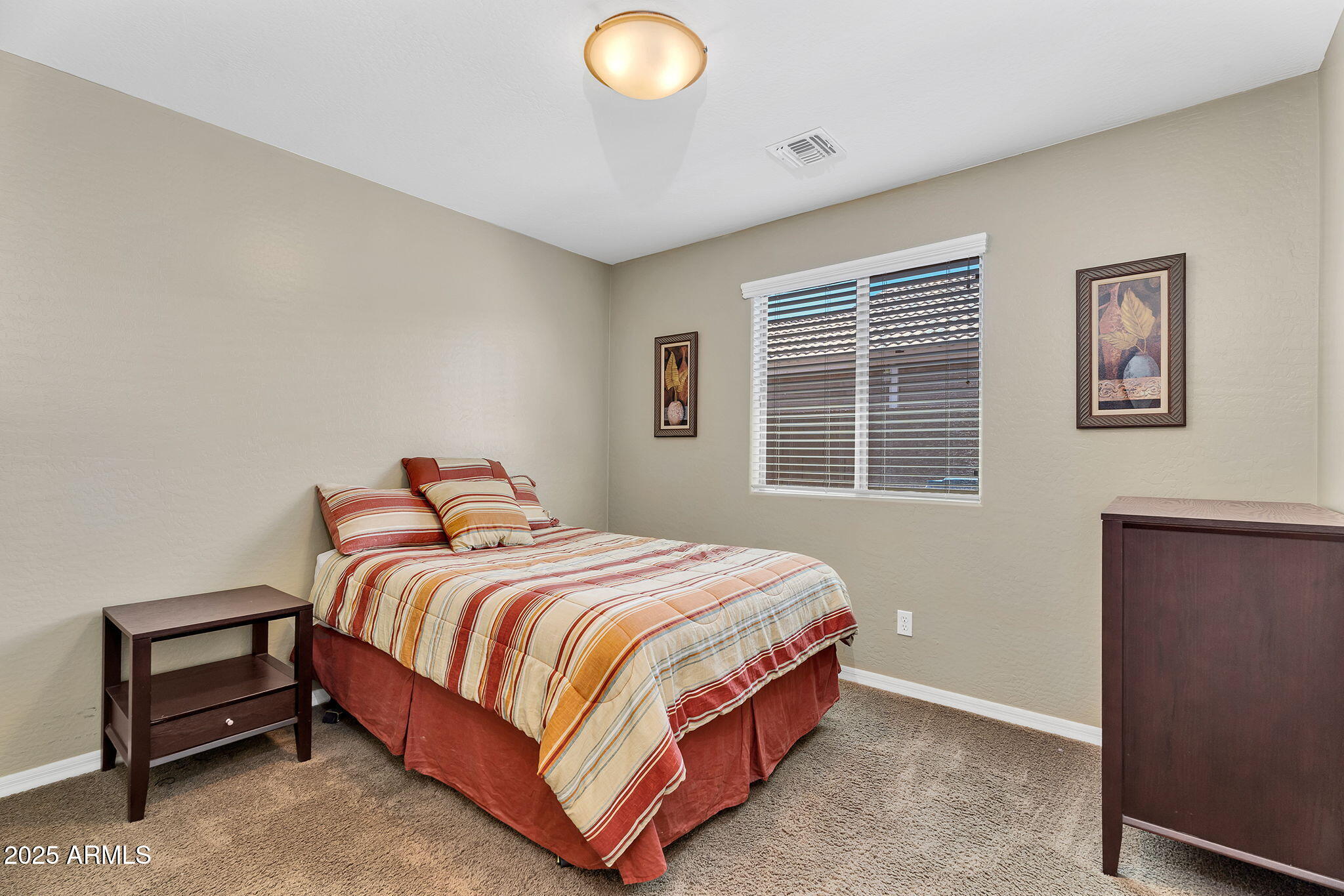 24886 W HUNTINGTON Drive