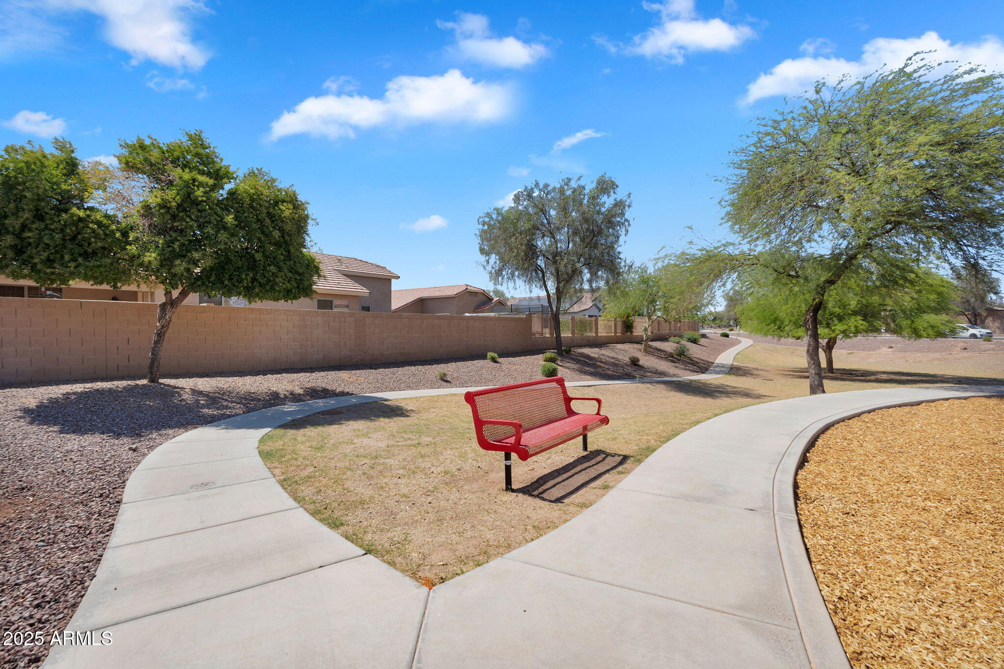 24886 W HUNTINGTON Drive