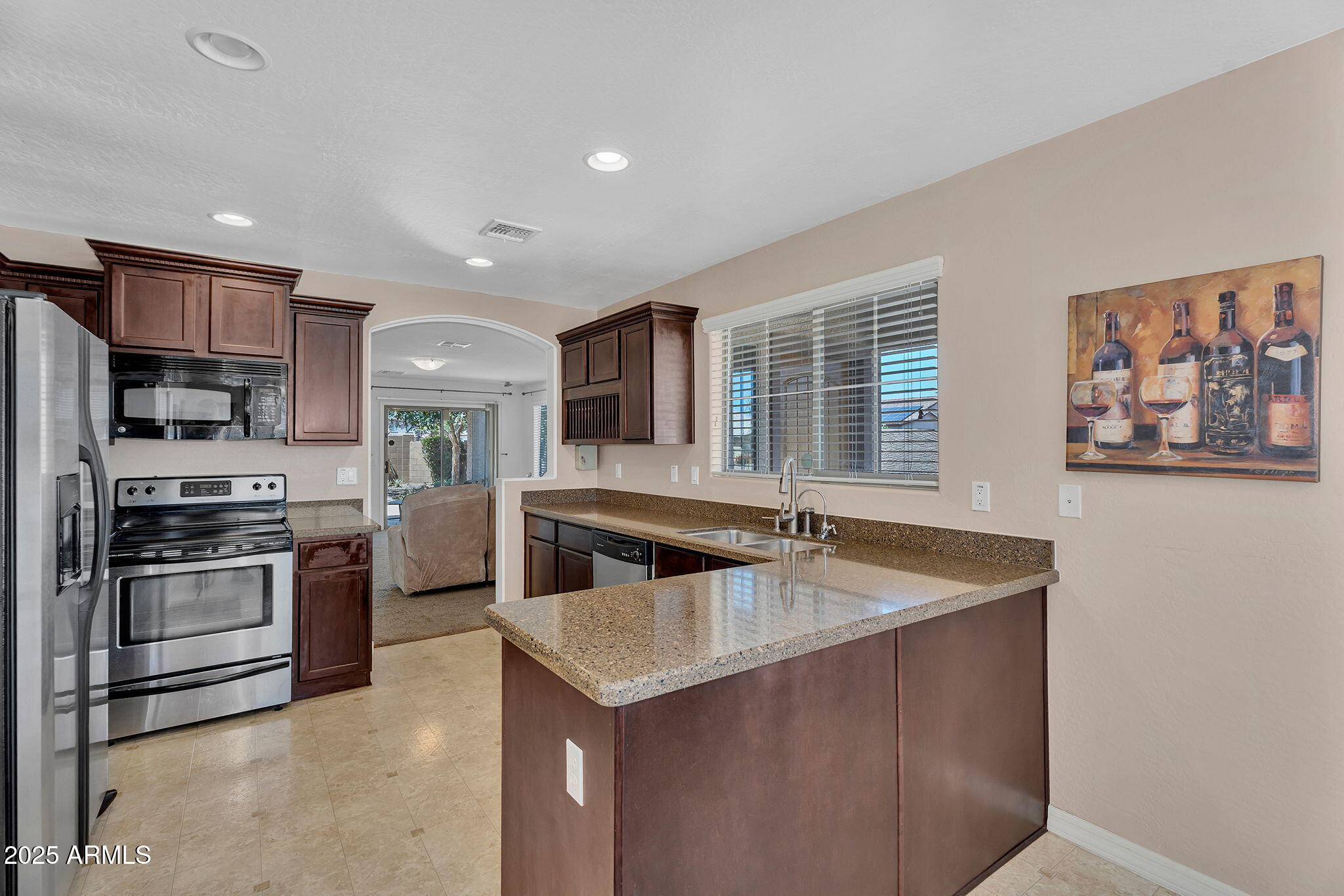 24886 W HUNTINGTON Drive