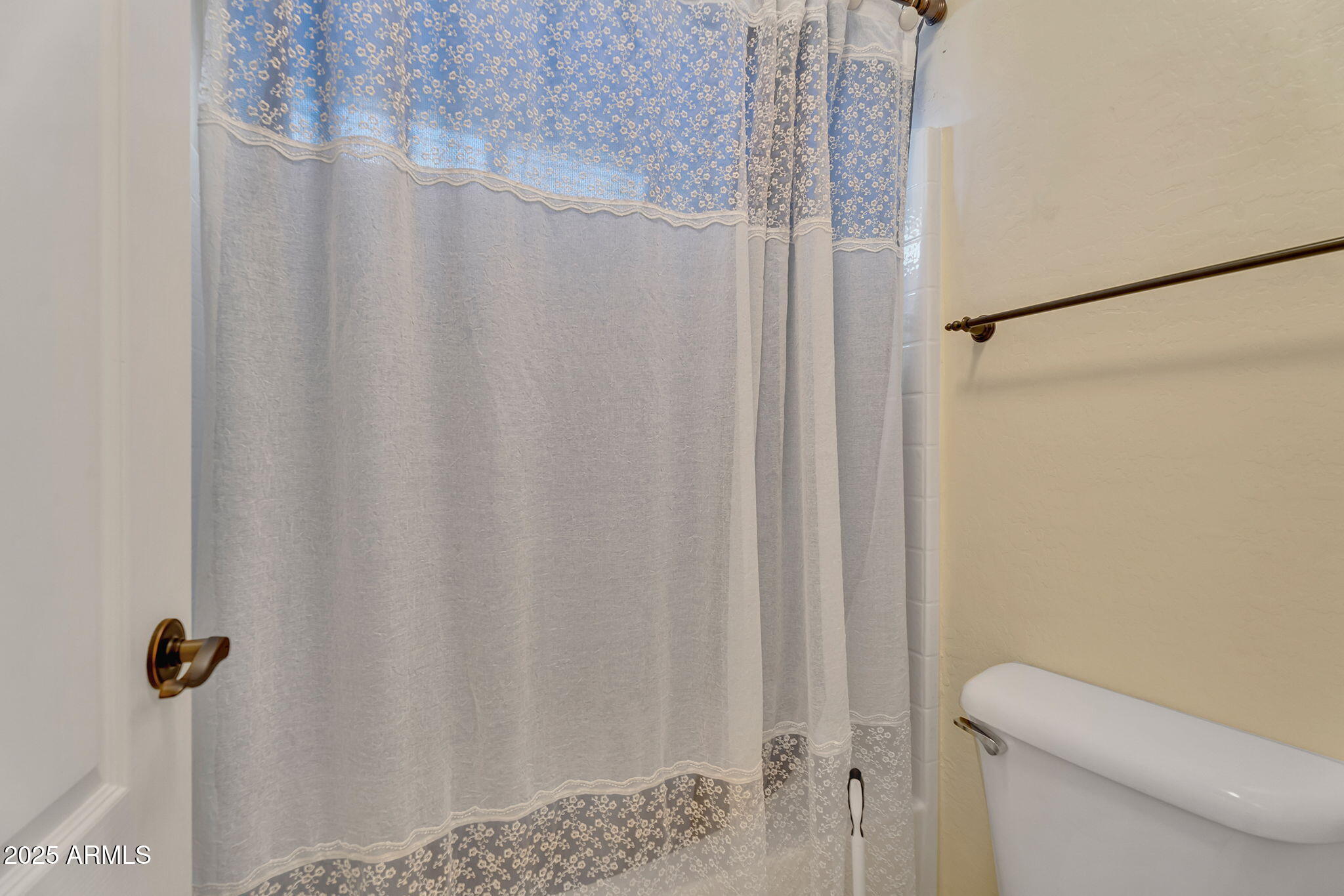 24886 W HUNTINGTON Drive