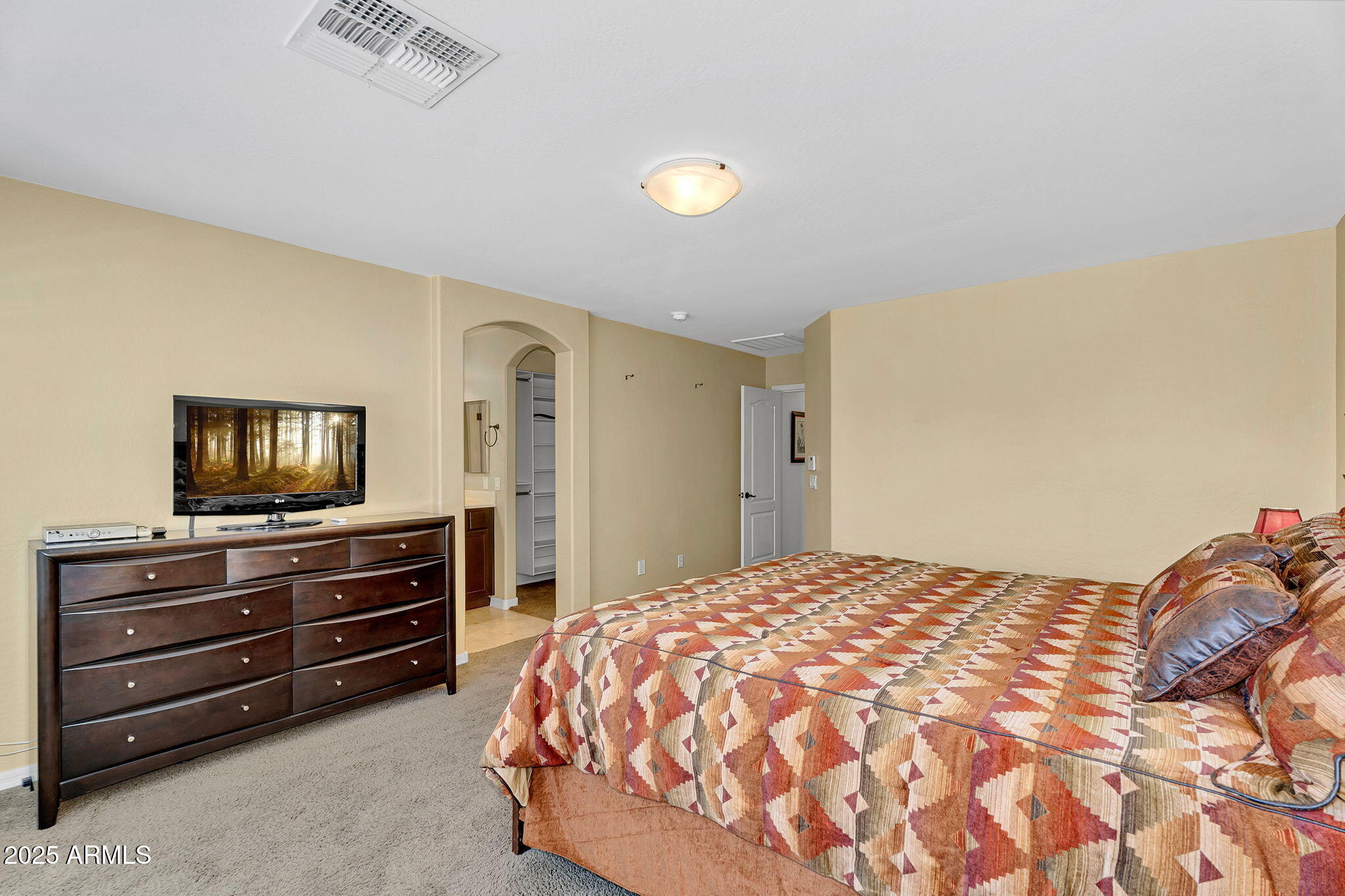 24886 W HUNTINGTON Drive