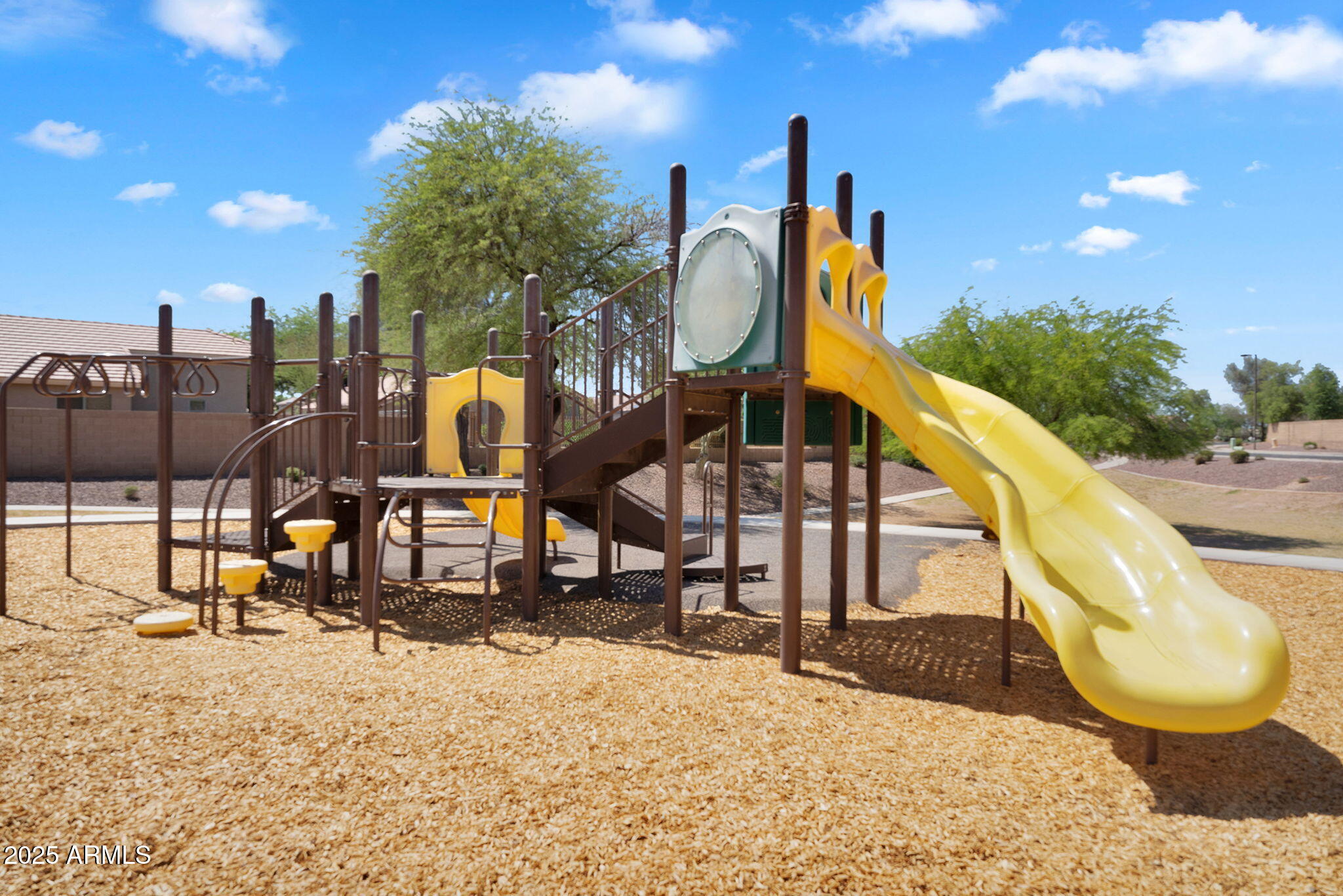 24886 W HUNTINGTON Drive