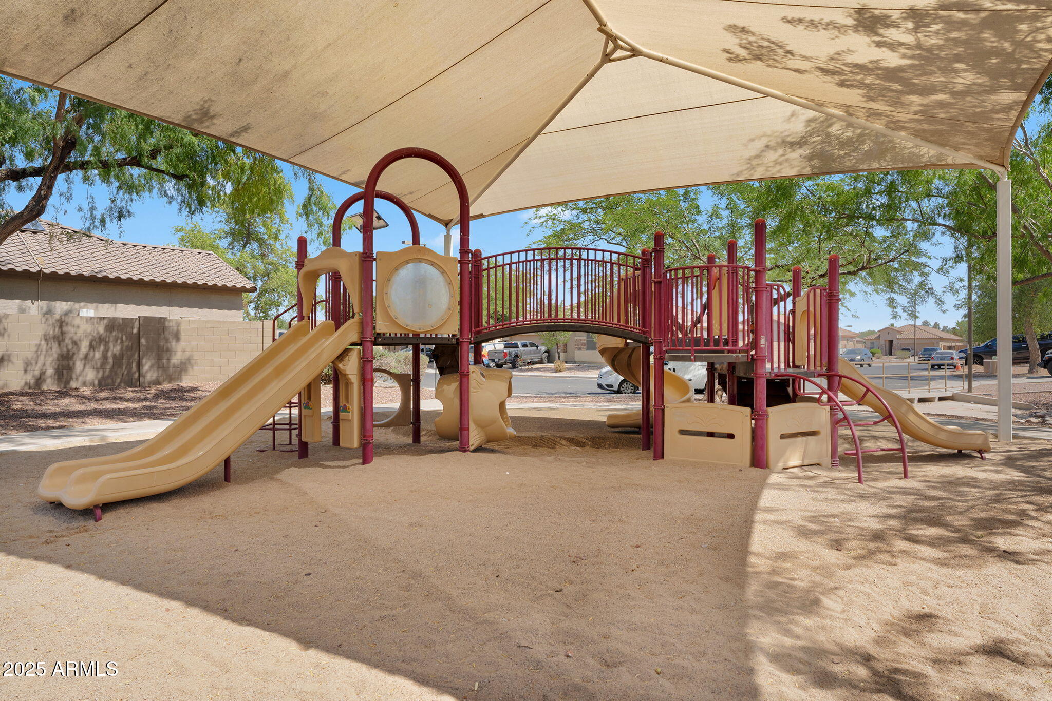 24886 W HUNTINGTON Drive